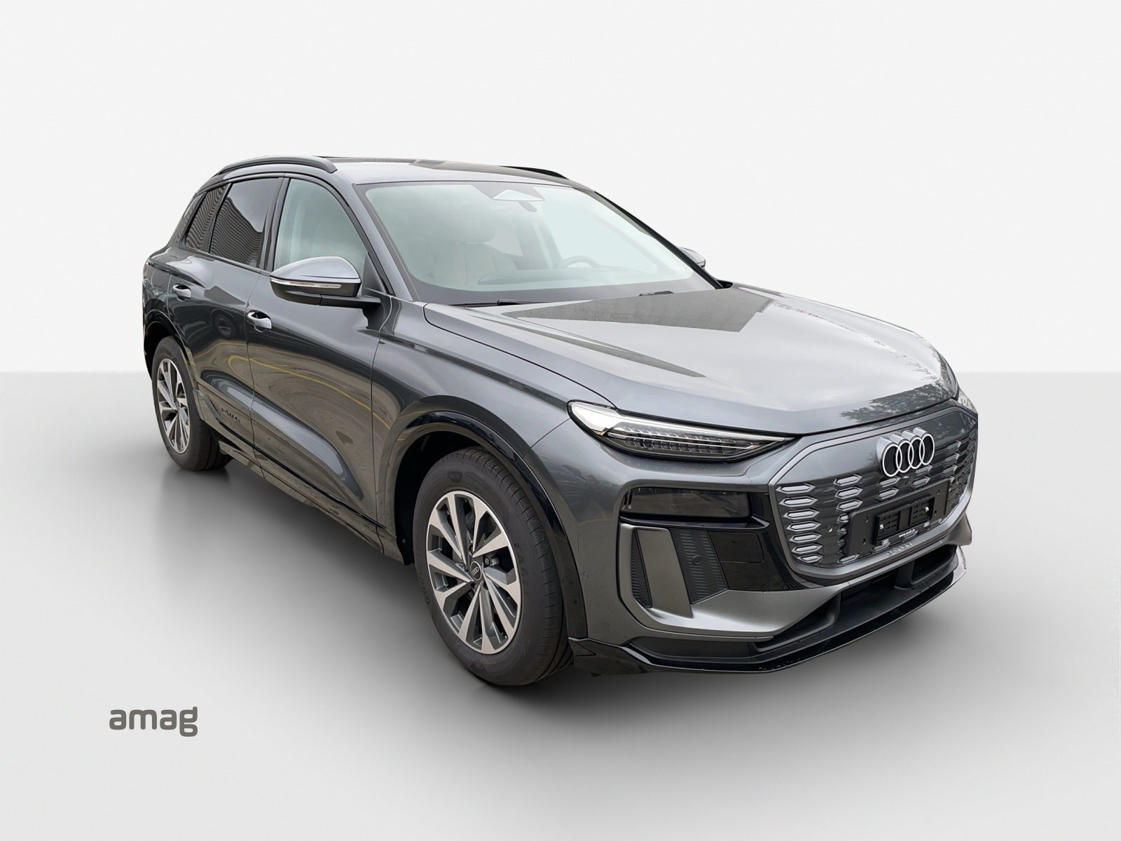 AUDI Q6 e-tron quattro-image-5