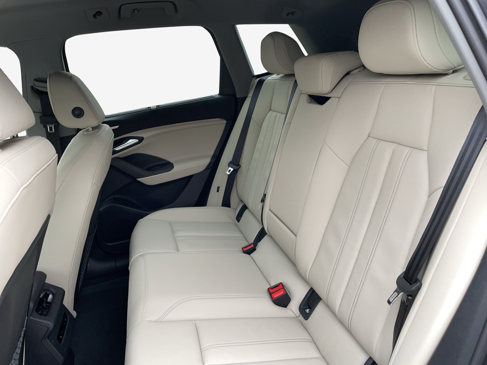 AUDI Q6 e-tron quattro-image-11