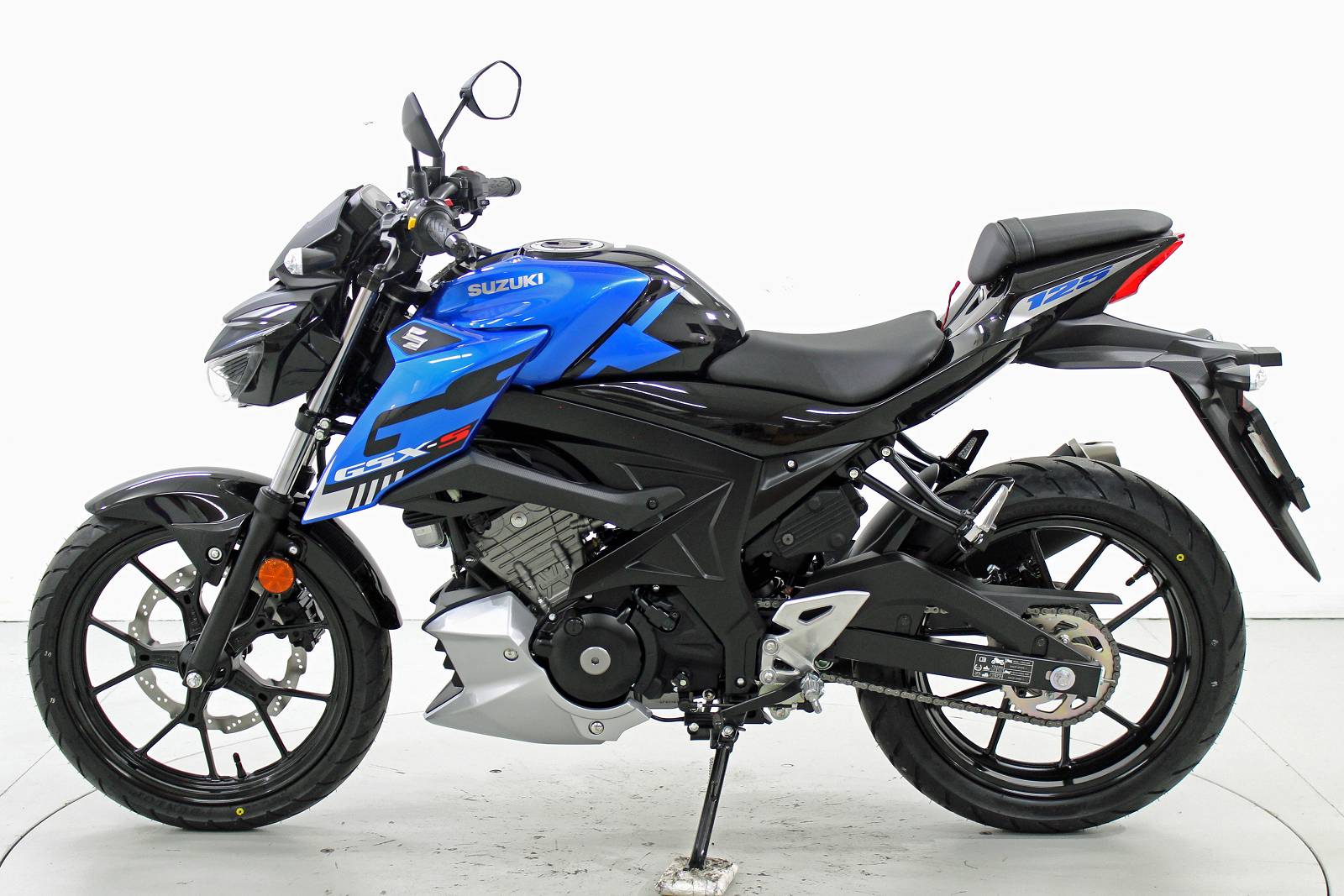 SUZUKI GSX-S 125-showroom-element-2