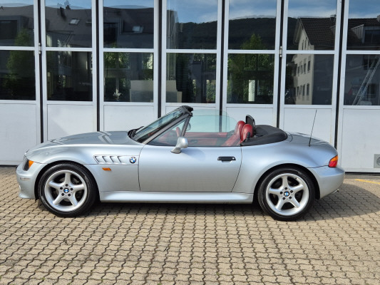 BMW Z3 2.8i Roadster-image-12