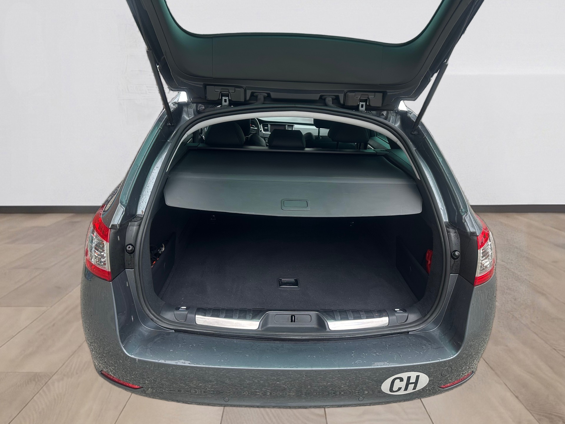 PEUGEOT 508 SW 1.6 16V T Allure Automatic-image-6