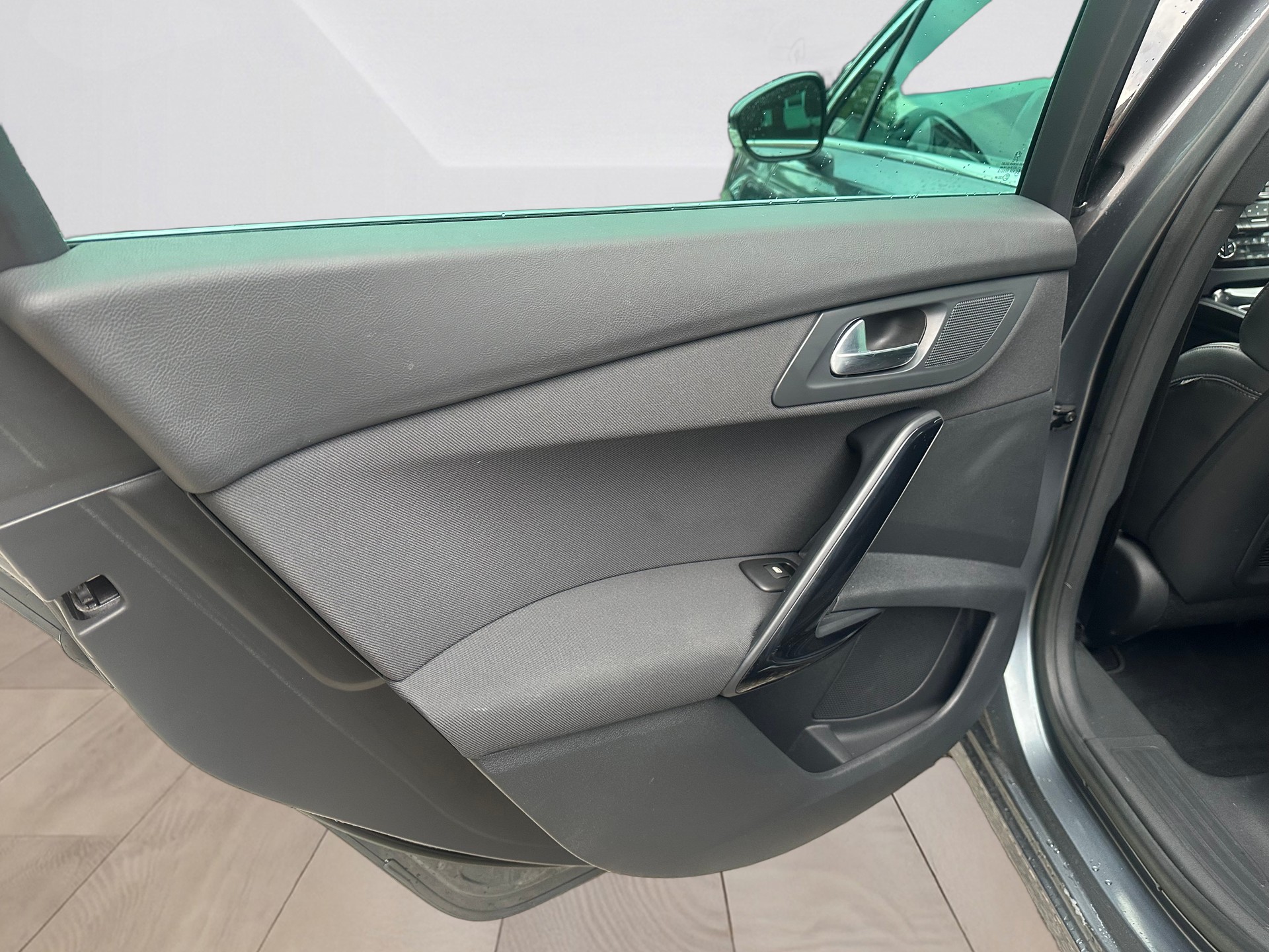 PEUGEOT 508 SW 1.6 16V T Allure Automatic-image-9