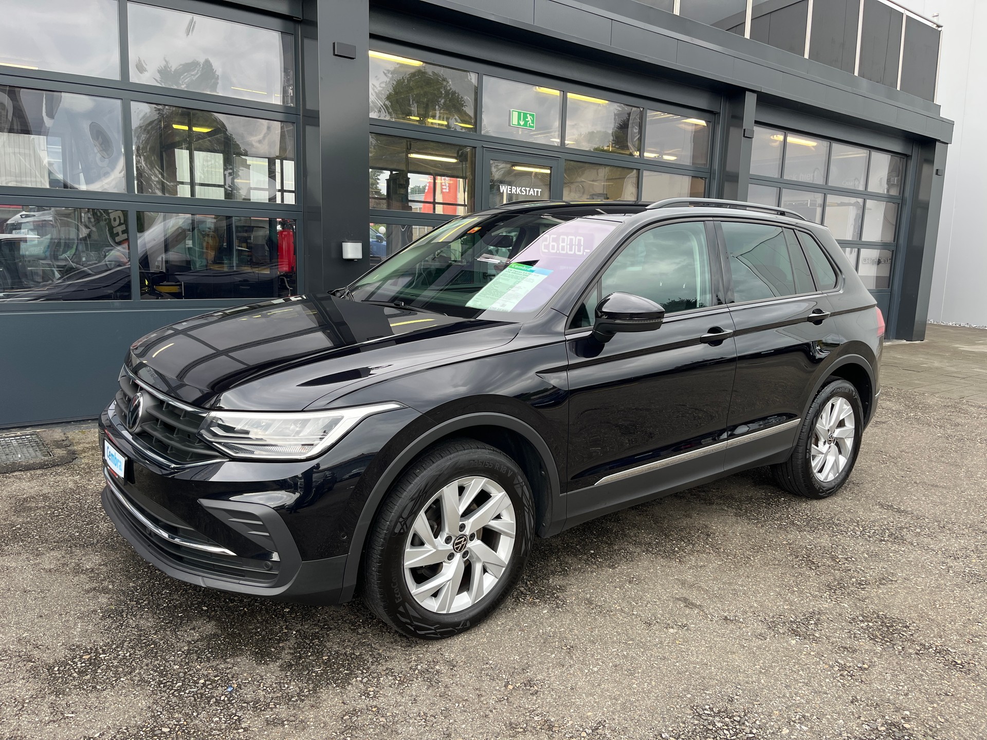 VW Tiguan 2.0 TDI SCR Life 4Motion DSG-image-1