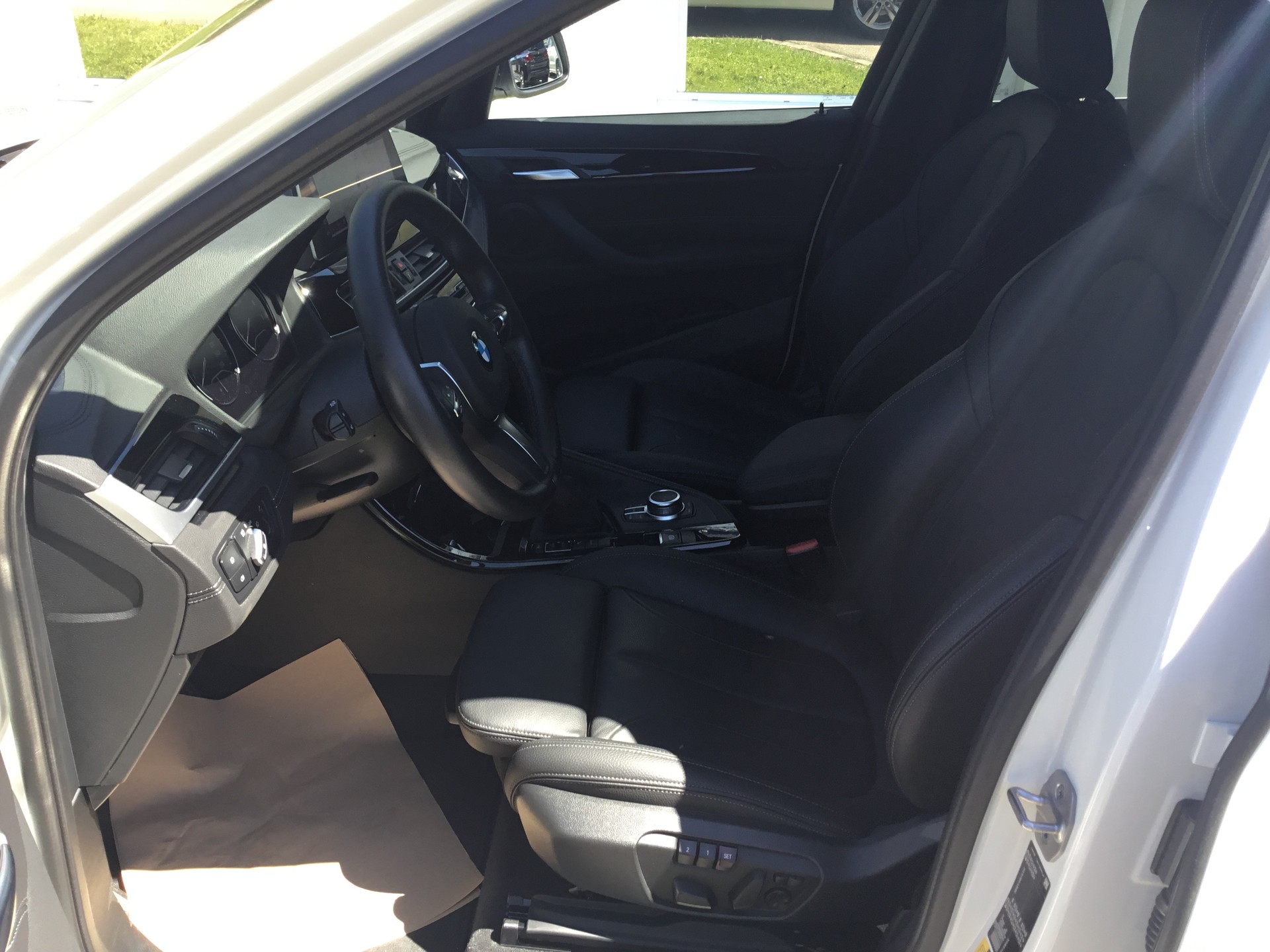 BMW X1 xDrive 25e M Sport Steptronic-image-12