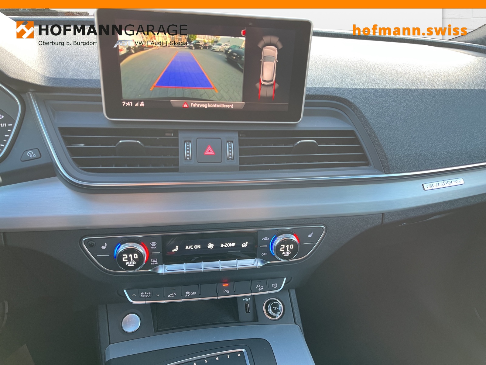AUDI Q5 55 TFSI e sport quattro-image-11