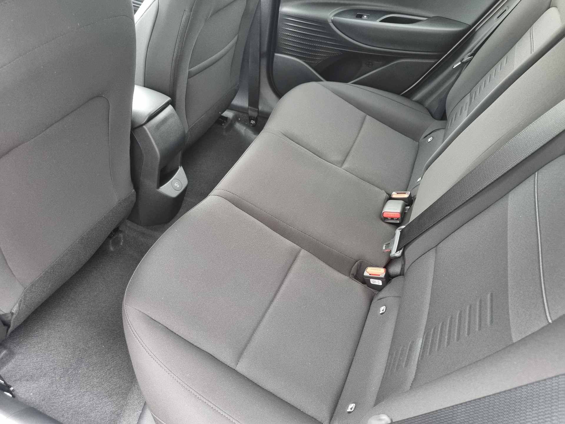 HYUNDAI Bayon 1.0 T-GDi Amplia DCT-image-8