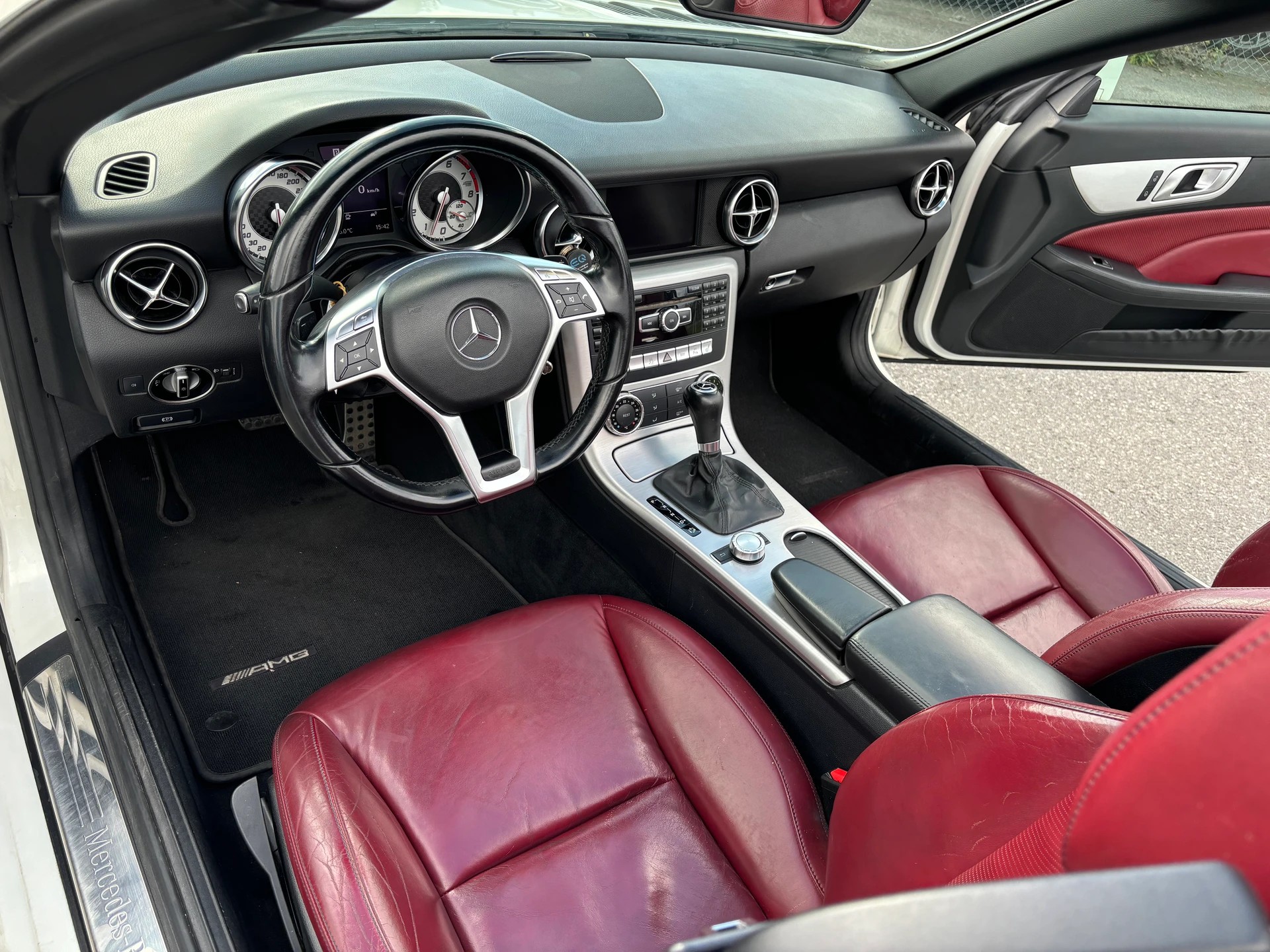 MERCEDES-BENZ SLK 200 7G-Tronic-image-10