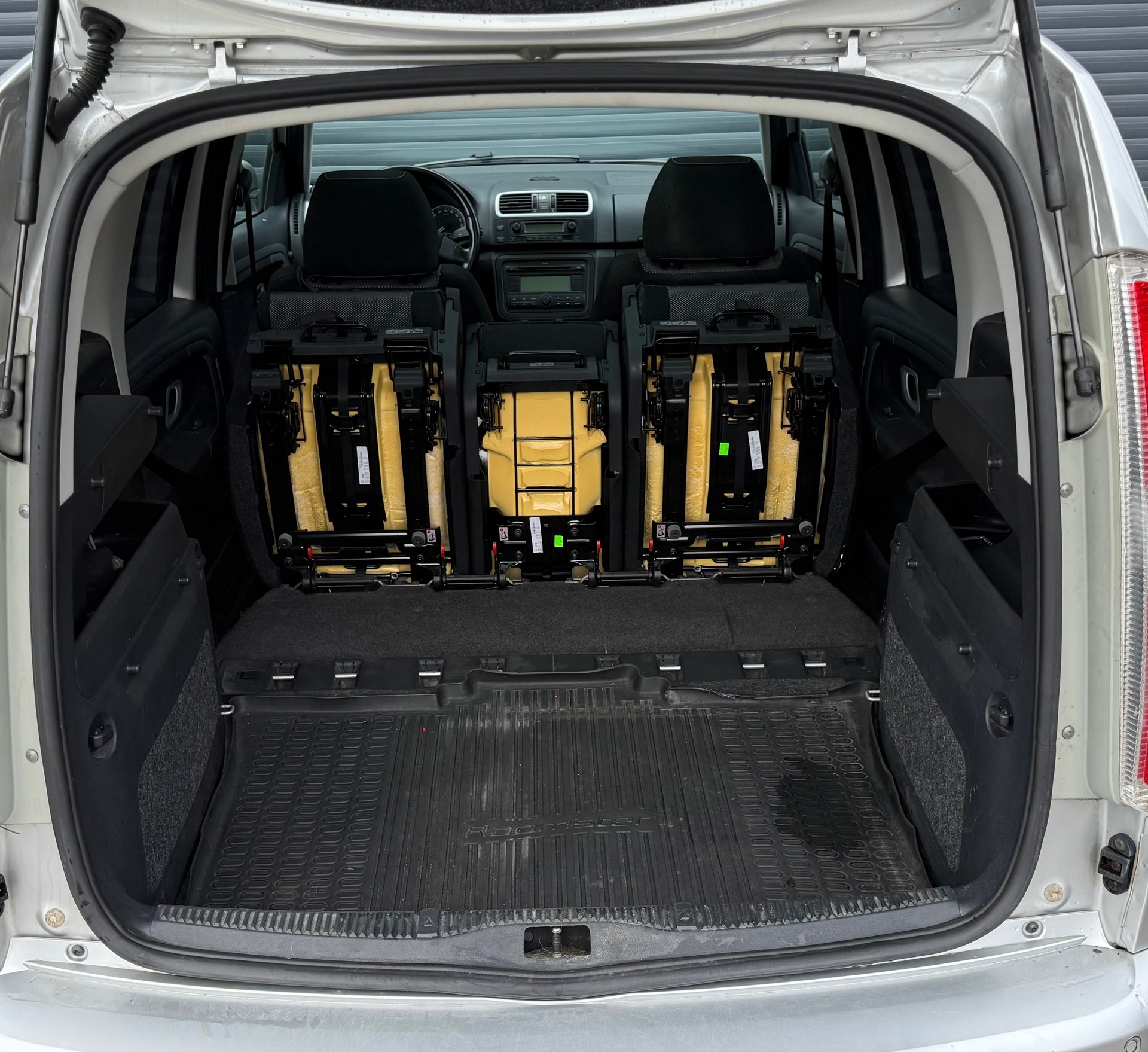 SKODA Roomster 1.6 Magic-image-12