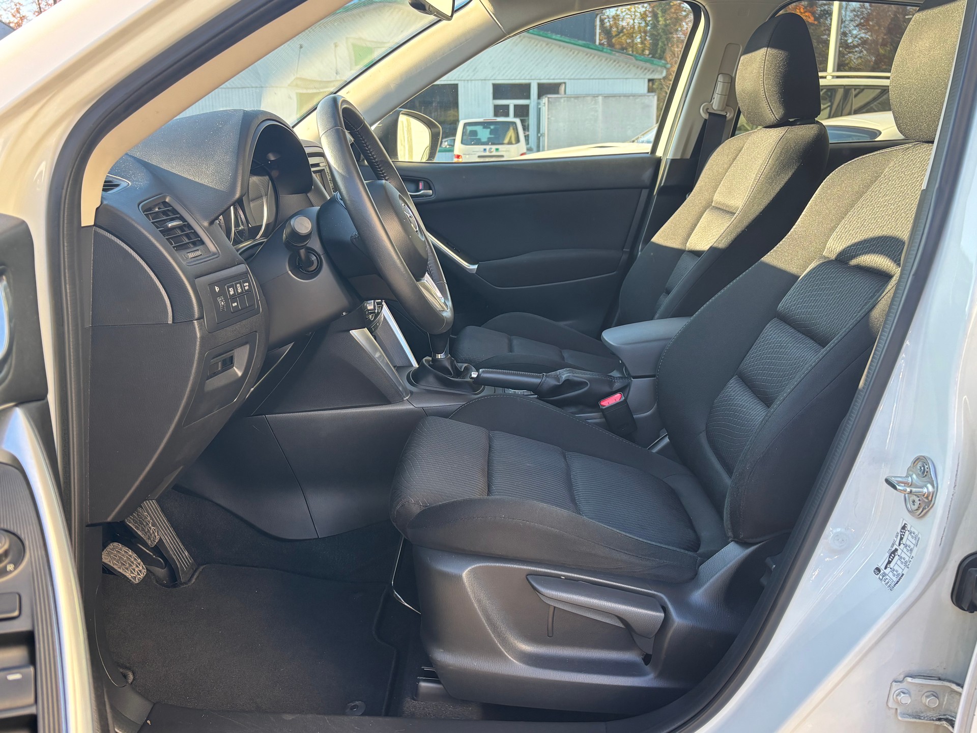 MAZDA CX-5 2.2 D Ambition FWD-image-6