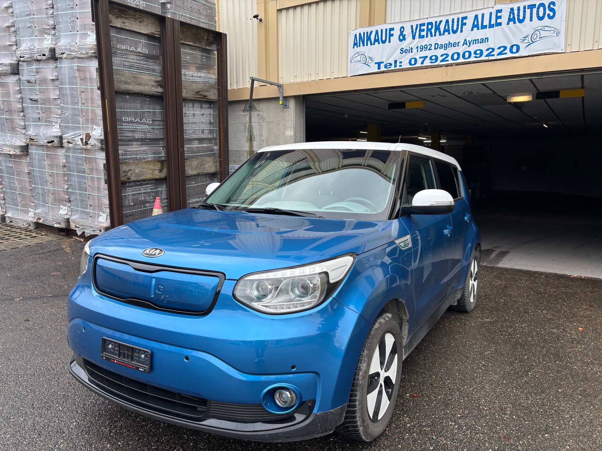 KIA Soul EV Trend-image-2