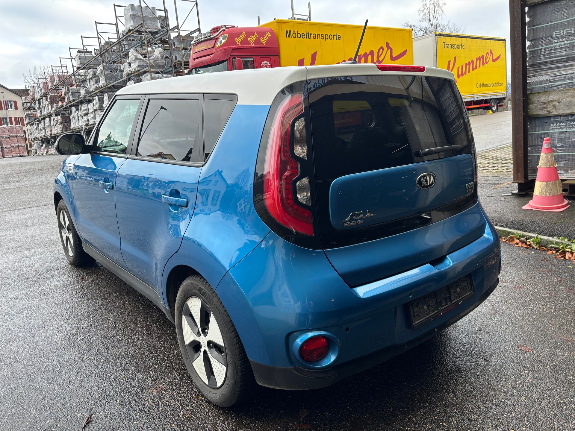 KIA Soul EV Trend-image-3