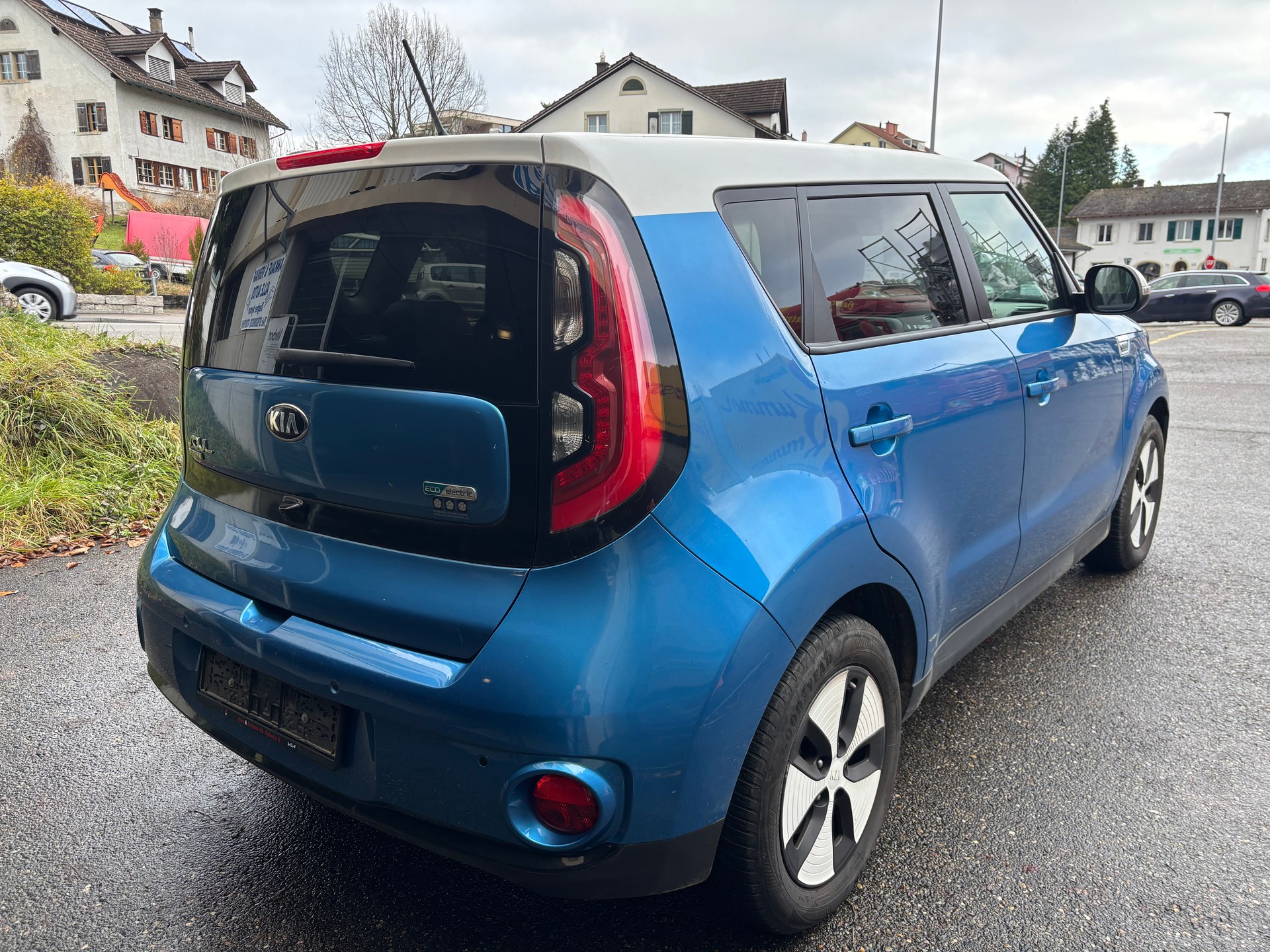 KIA Soul EV Trend-image-4