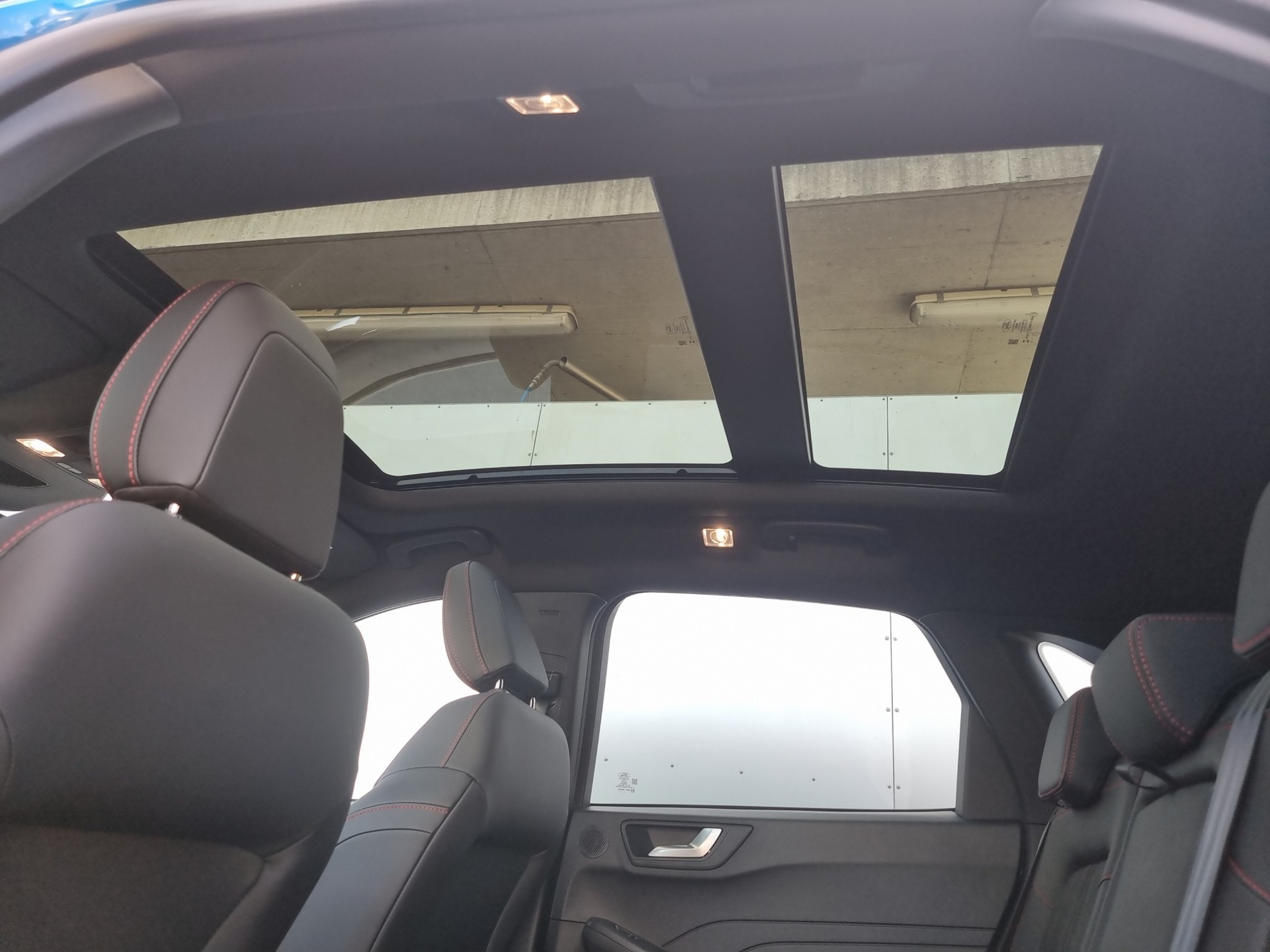 FORD Kuga 2.5 Plug-in Hybrid ST-Line X-image-13