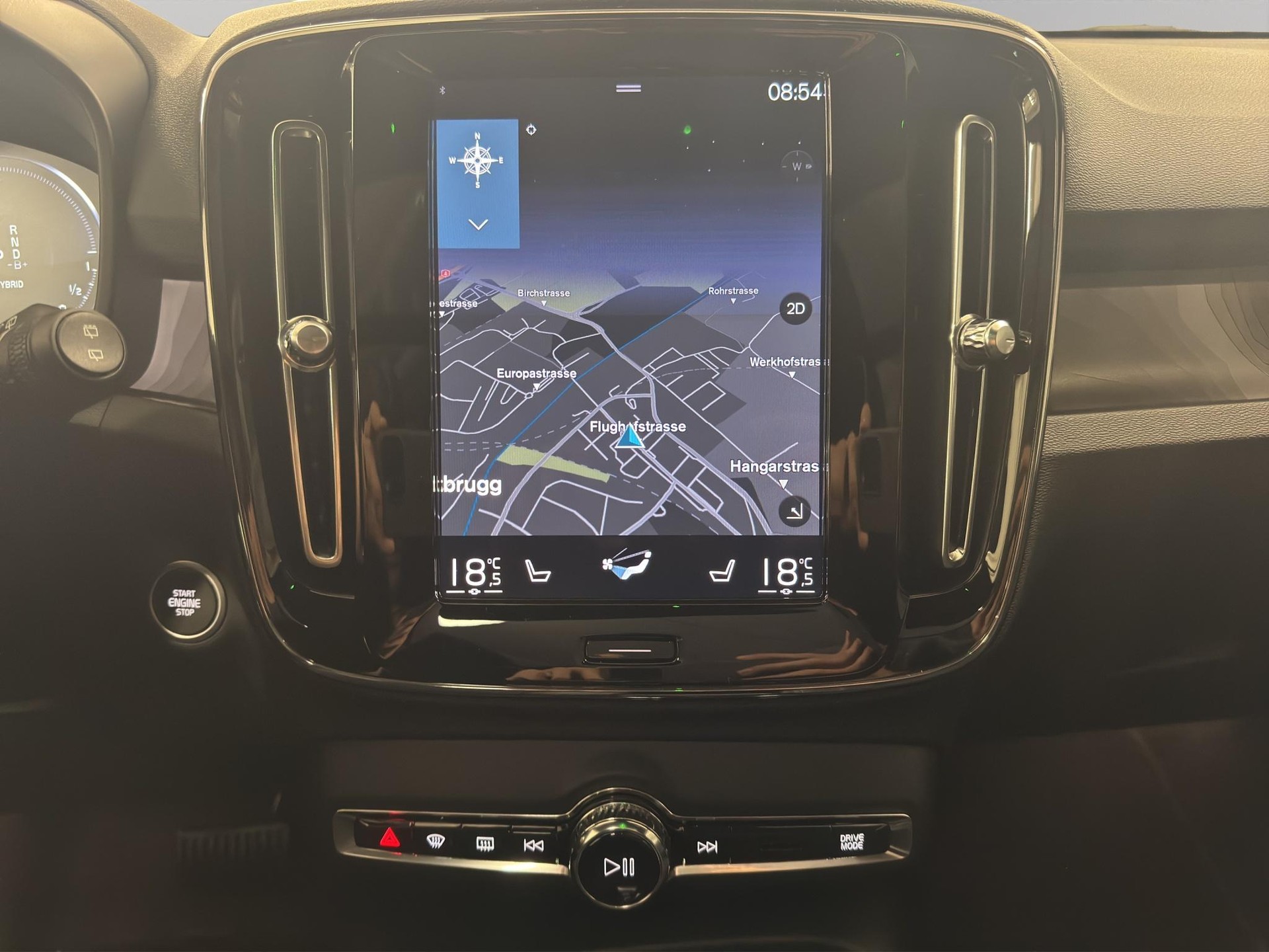 VOLVO XC40 1.5 T5 PiH Ultimate Dark-image-10