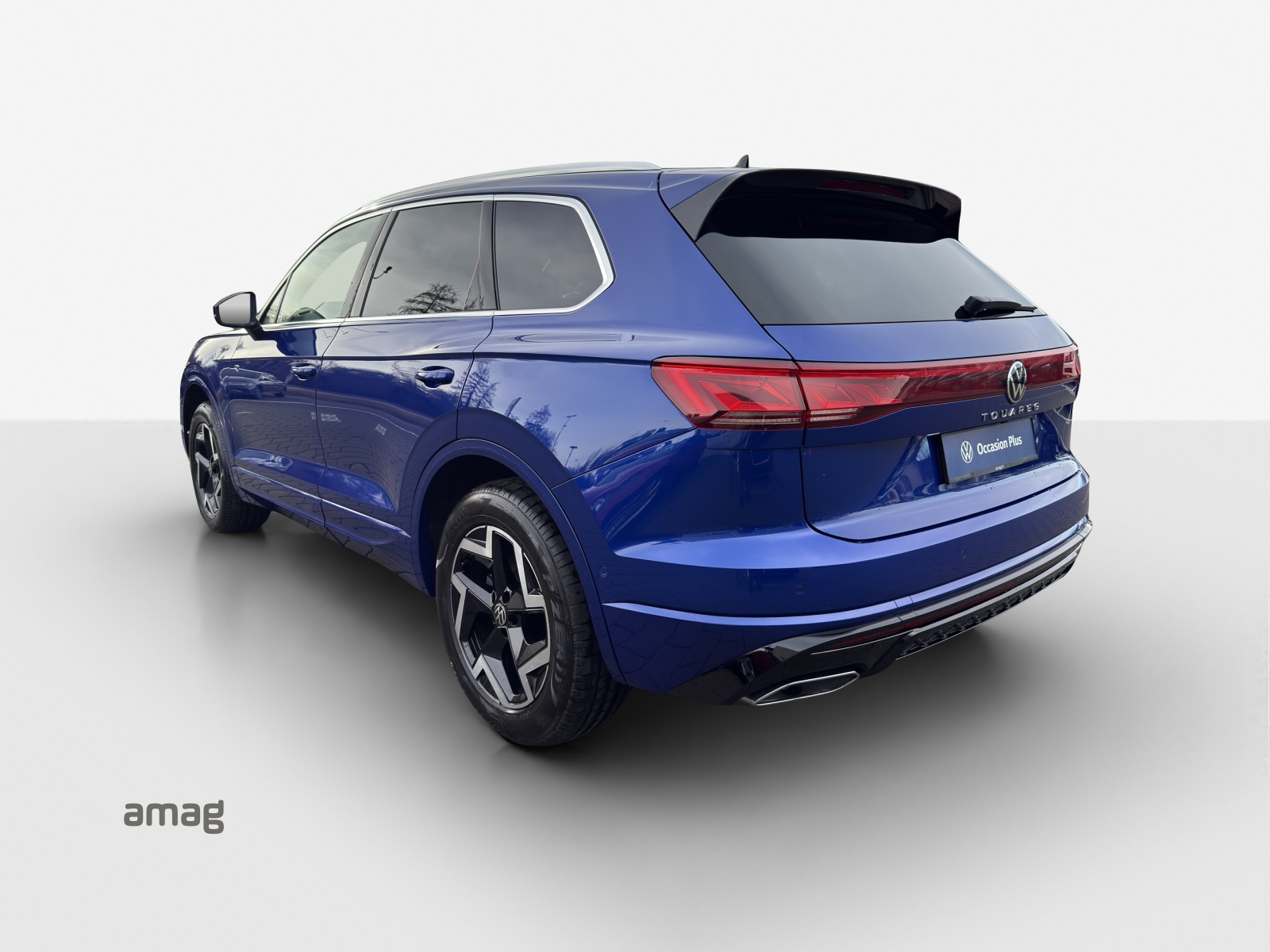 VW Touareg 3.0 TDI R-Line Tiptronic-image-2