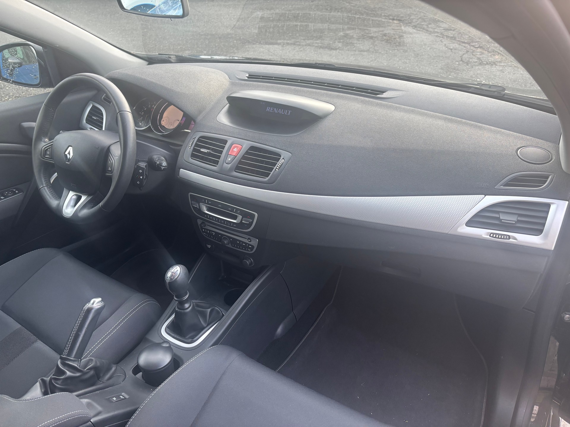 RENAULT Mégane Grandtour 1.4 16V Turbo Dynamique-image-14