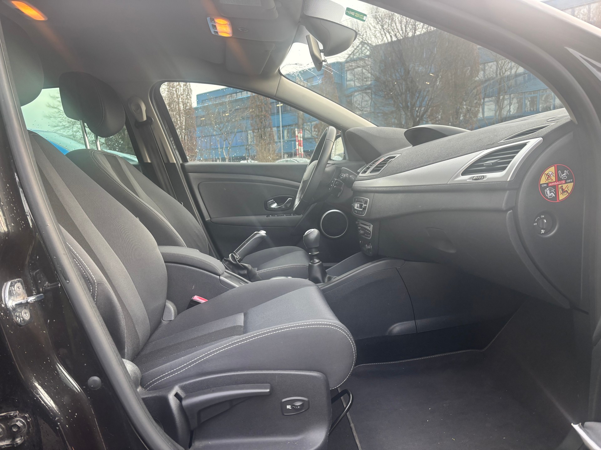 RENAULT Mégane Grandtour 1.4 16V Turbo Dynamique-image-11
