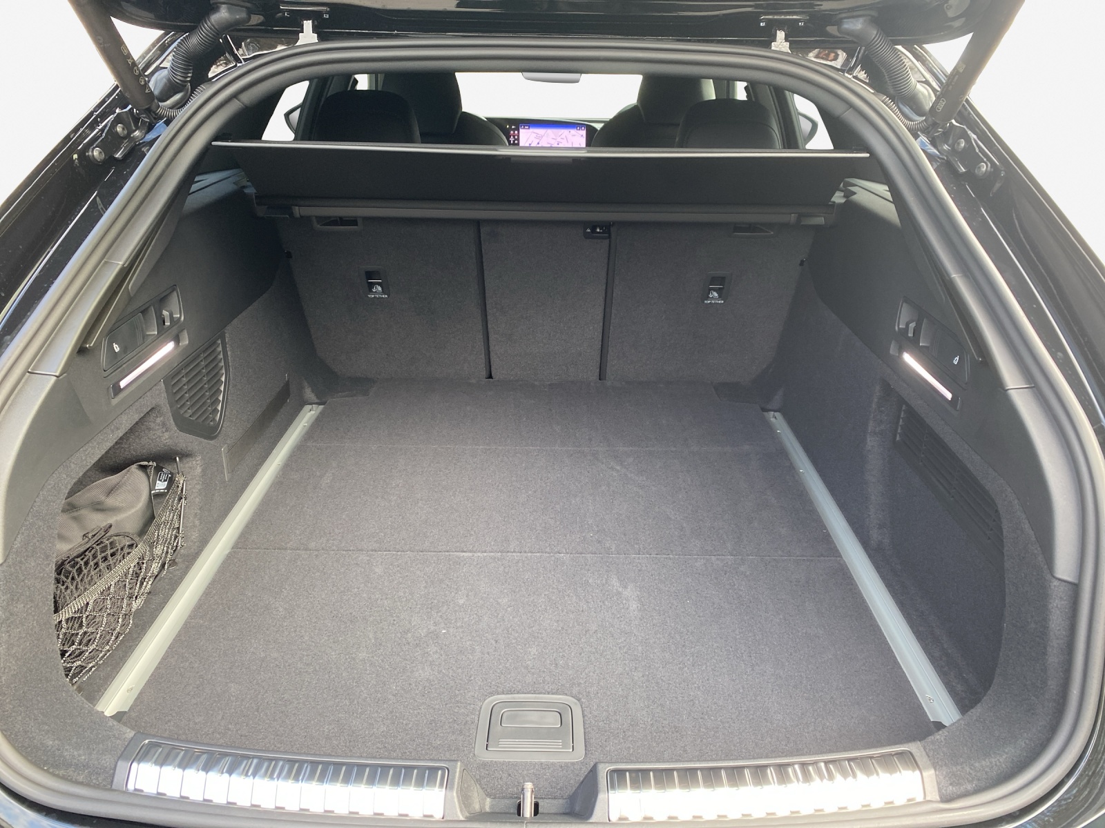 AUDI A6 Avant TDI quattro 150 kW S tronic-image-12