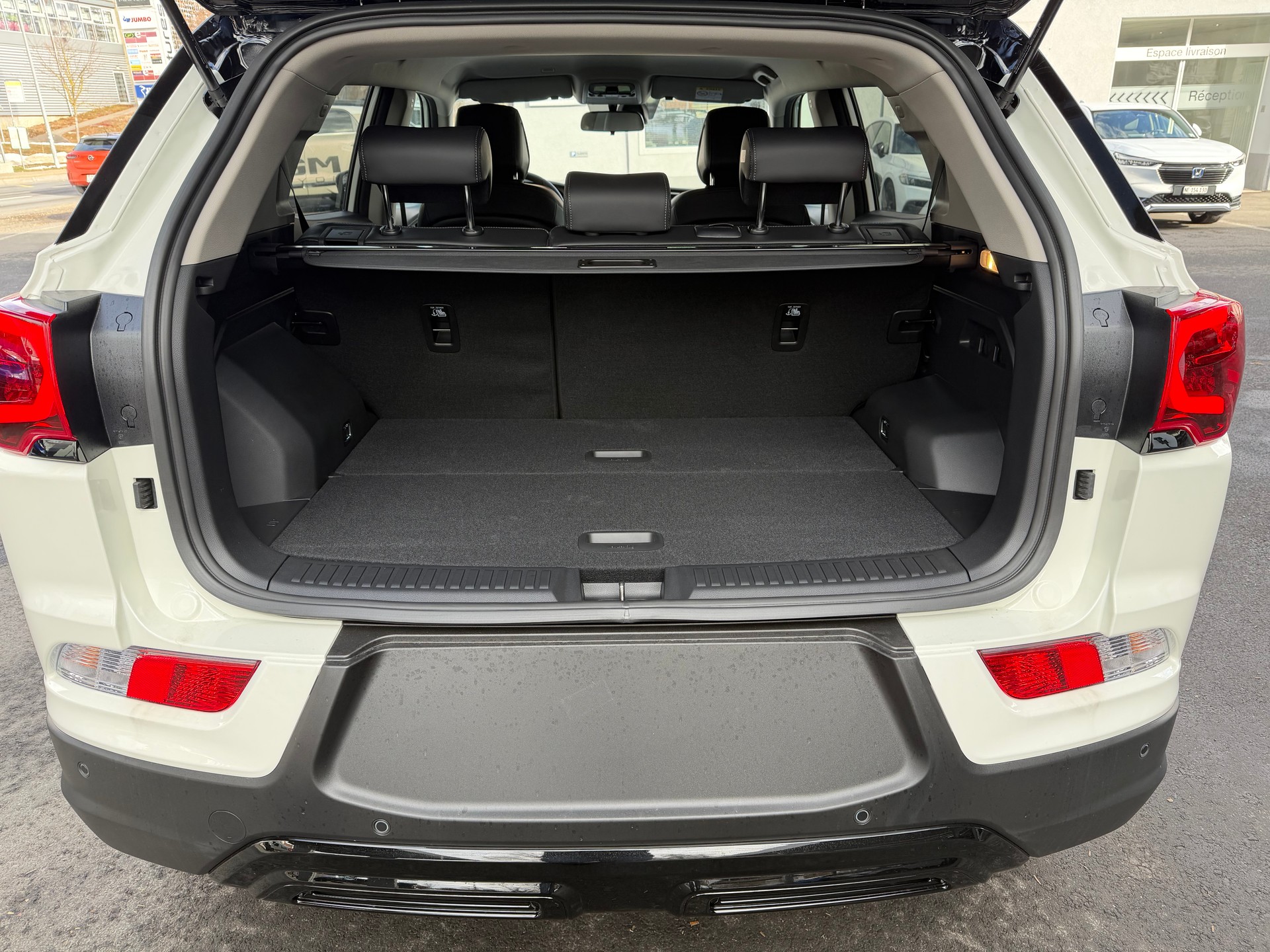 KGM-SsangYong Korando 1.5 T GDI Steel Blackline 4WD Automat-image-11