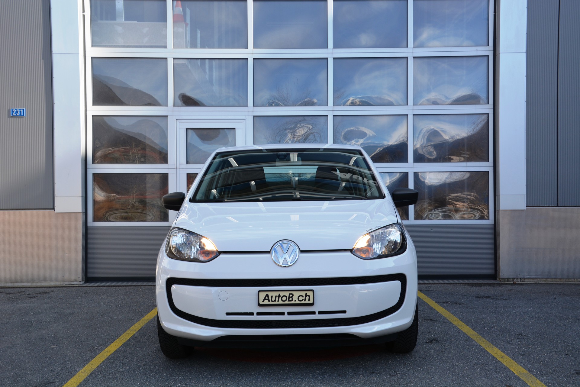 VW Up 1.0 move up-image-2