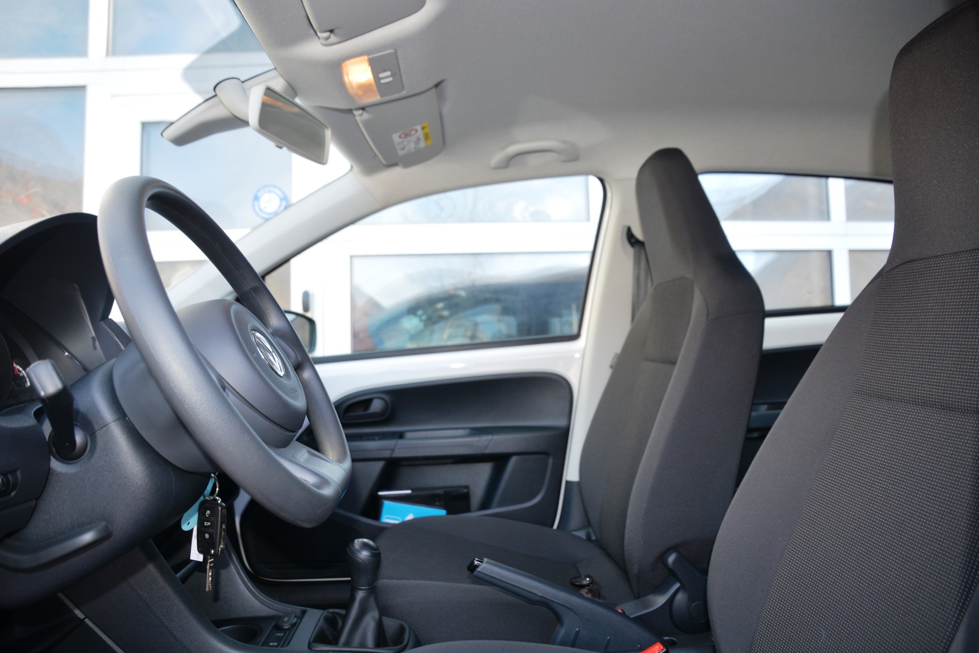 VW Up 1.0 move up-image-11