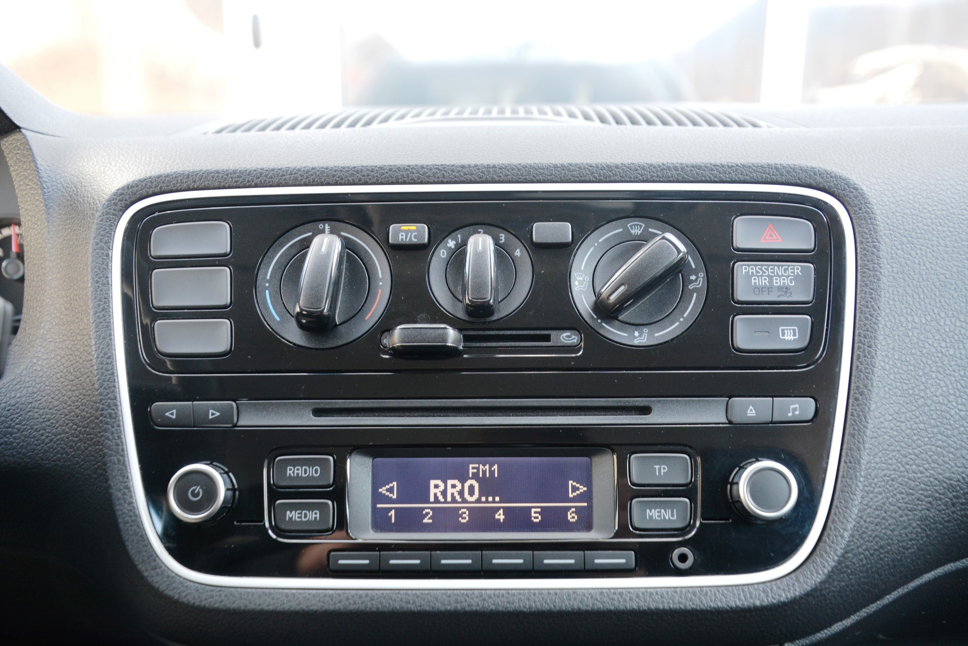 VW Up 1.0 move up-image-9