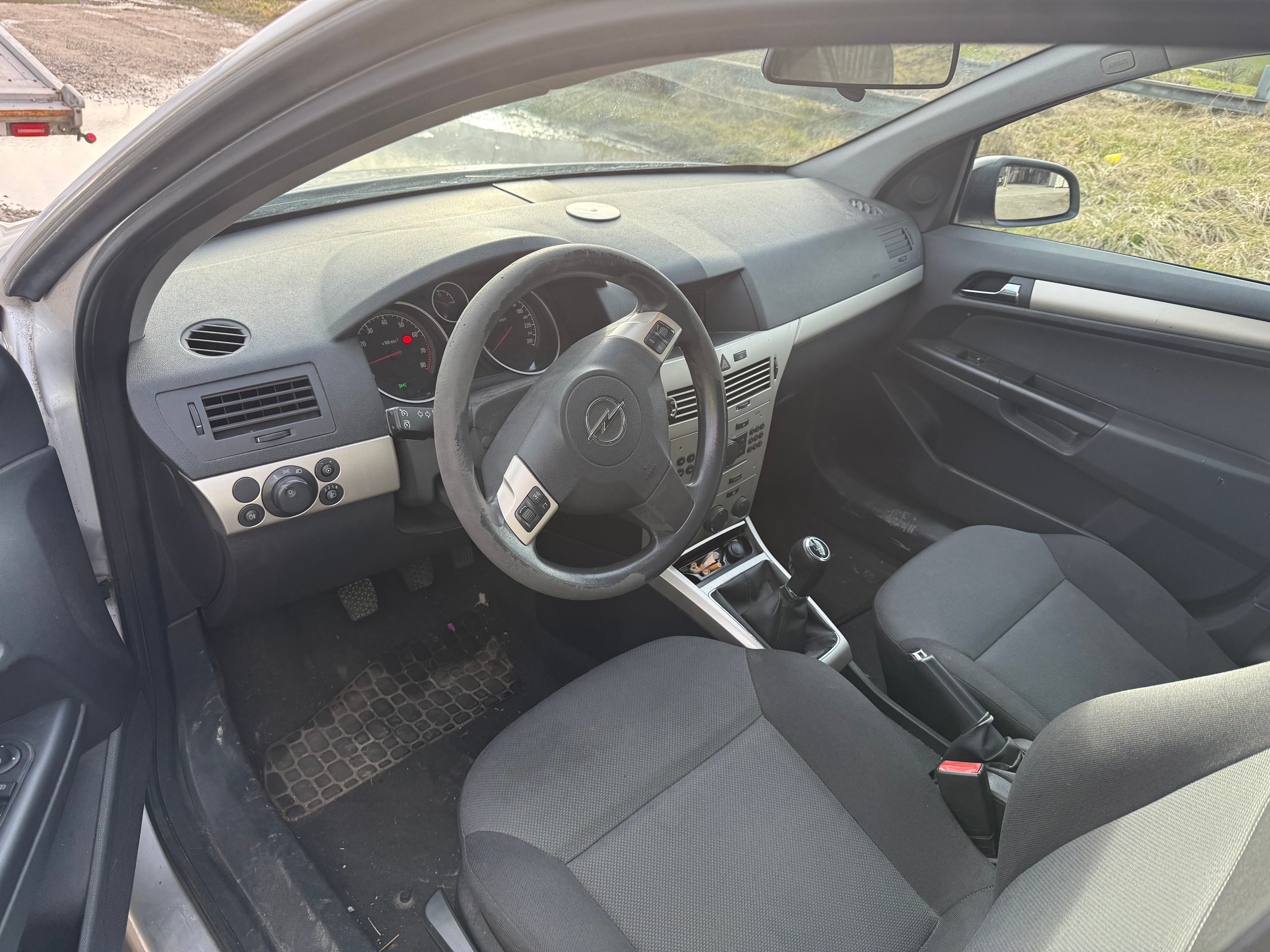 OPEL Astra Caravan 1.6i 16V Enjoy — slika 4