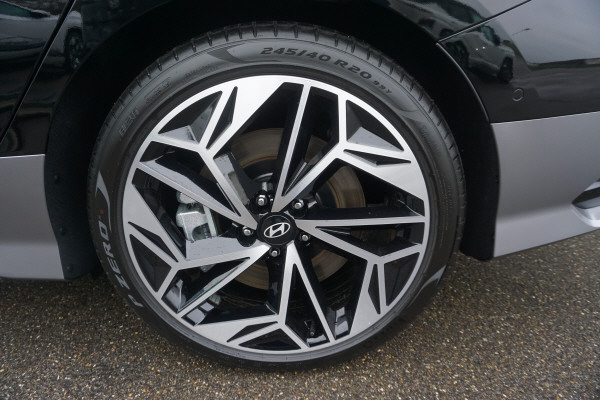 HYUNDAI Ioniq 6 77kWh Launch 4WD-image-4