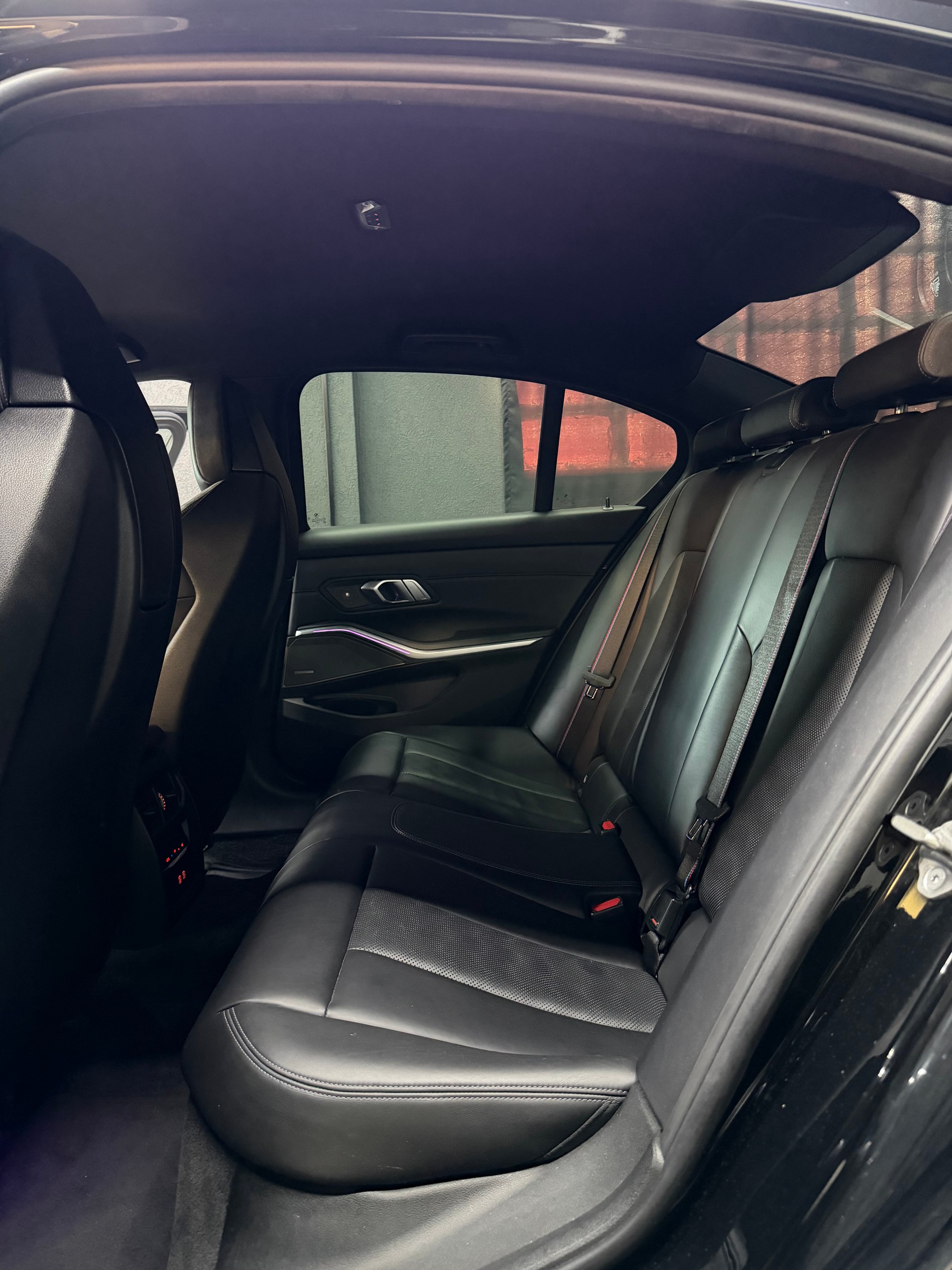 BMW M3 Competition M xDrive-image-16