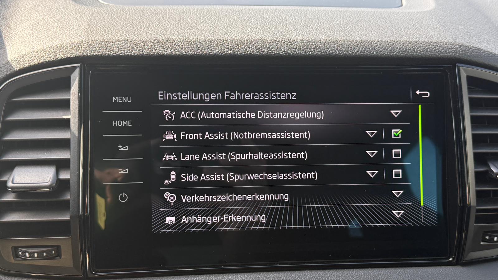 SKODA Karoq 2.0 TDI CR Sport Line 4x4 DSG-image-35