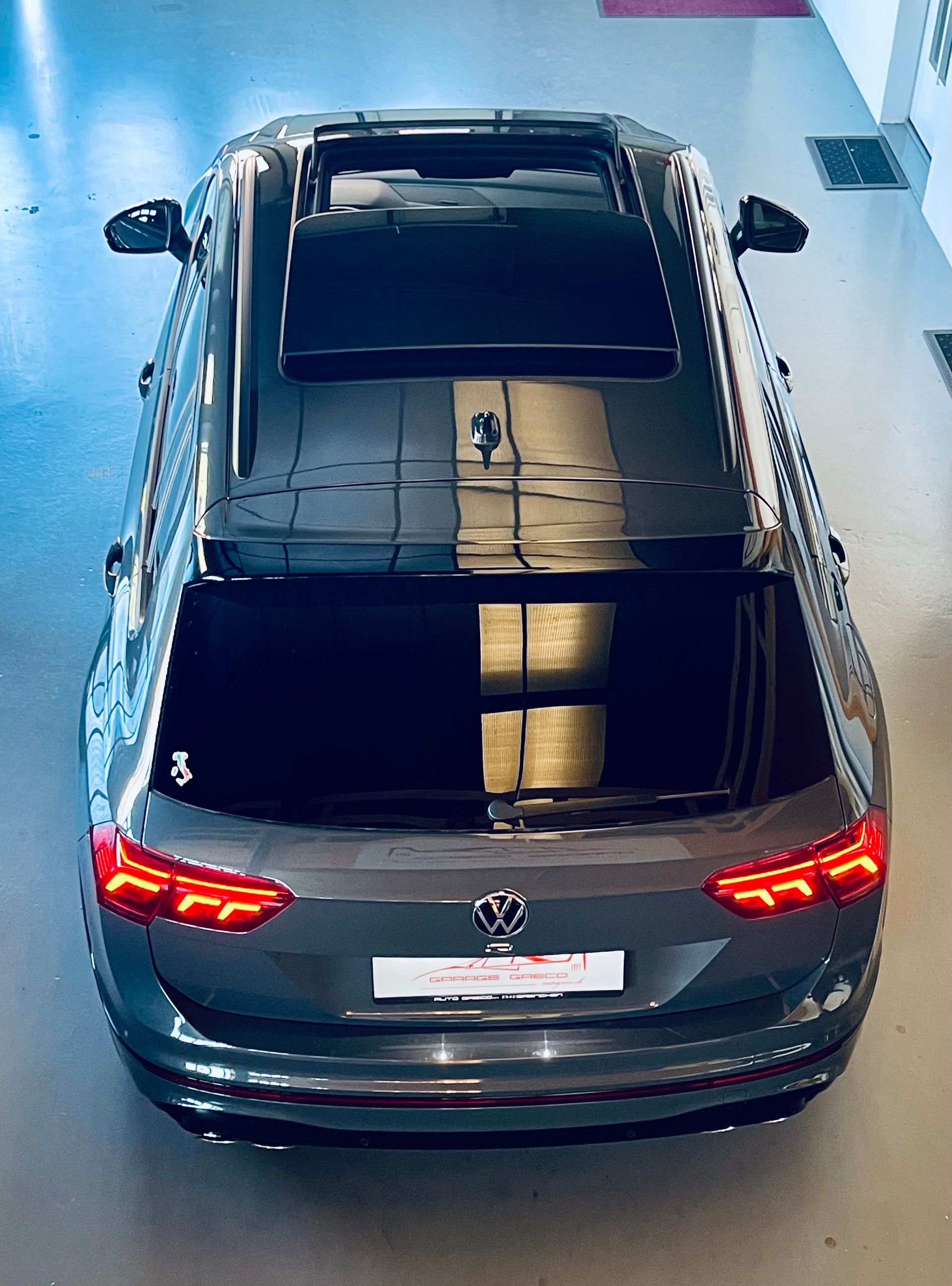 VW Tiguan 2.0TSI R 4Motion DSG "320PS"-image-7