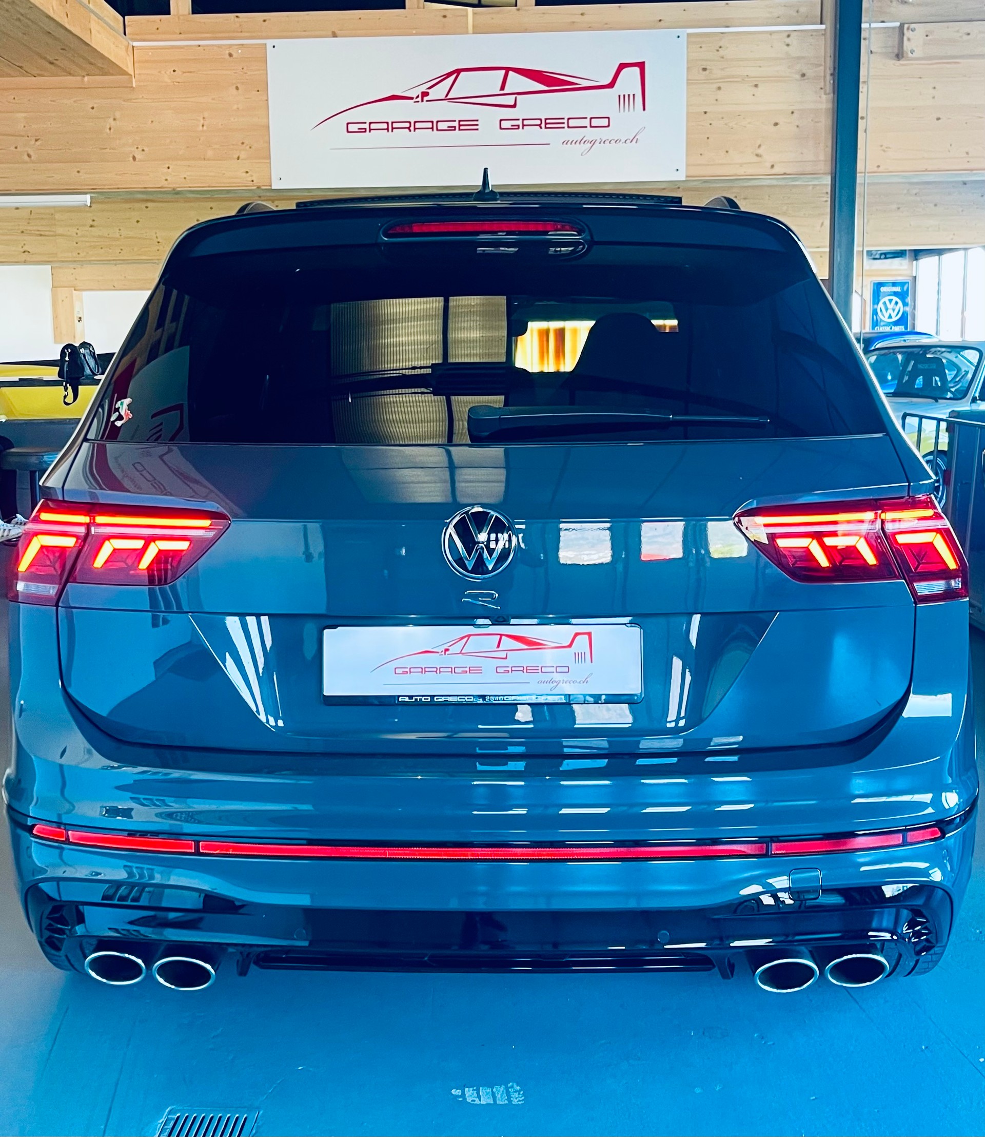 VW Tiguan 2.0TSI R 4Motion DSG "320PS"-image-6