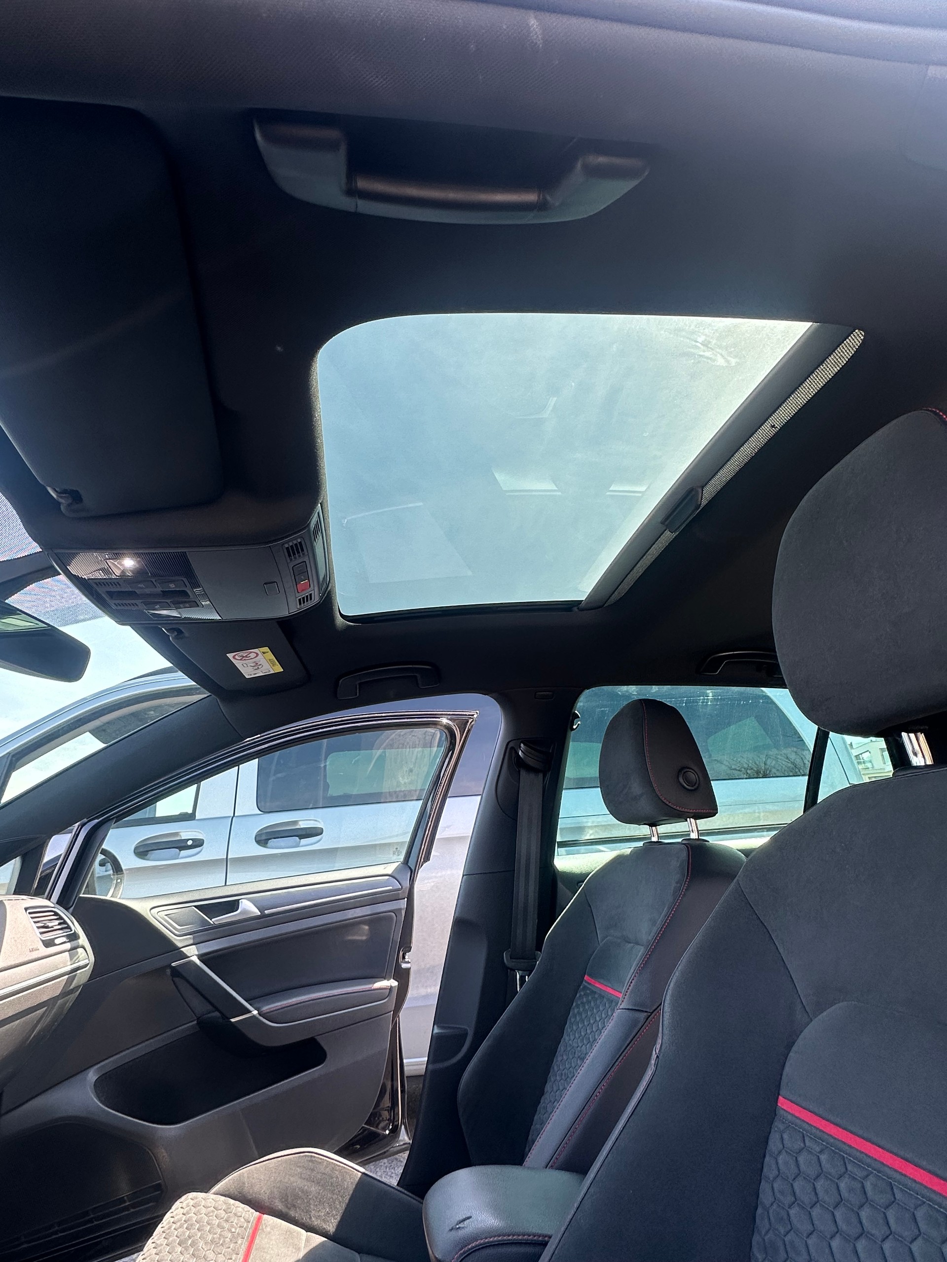 VW Golf 2.0 TSI GTI Performance DSG-image-6