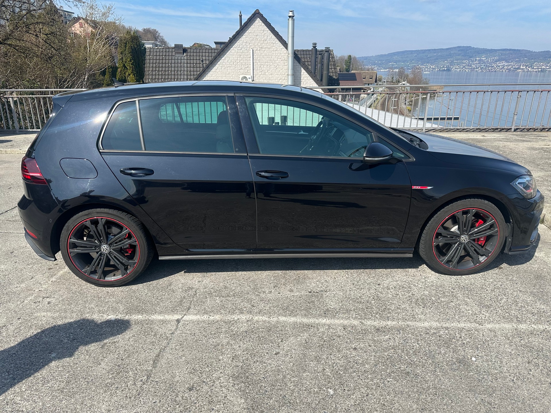 VW Golf 2.0 TSI GTI Performance DSG-image-1