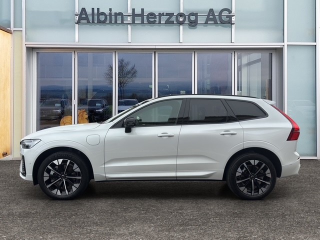 VOLVO XC60 2.0 T6 TE Ultra Dark eAWD-image-1