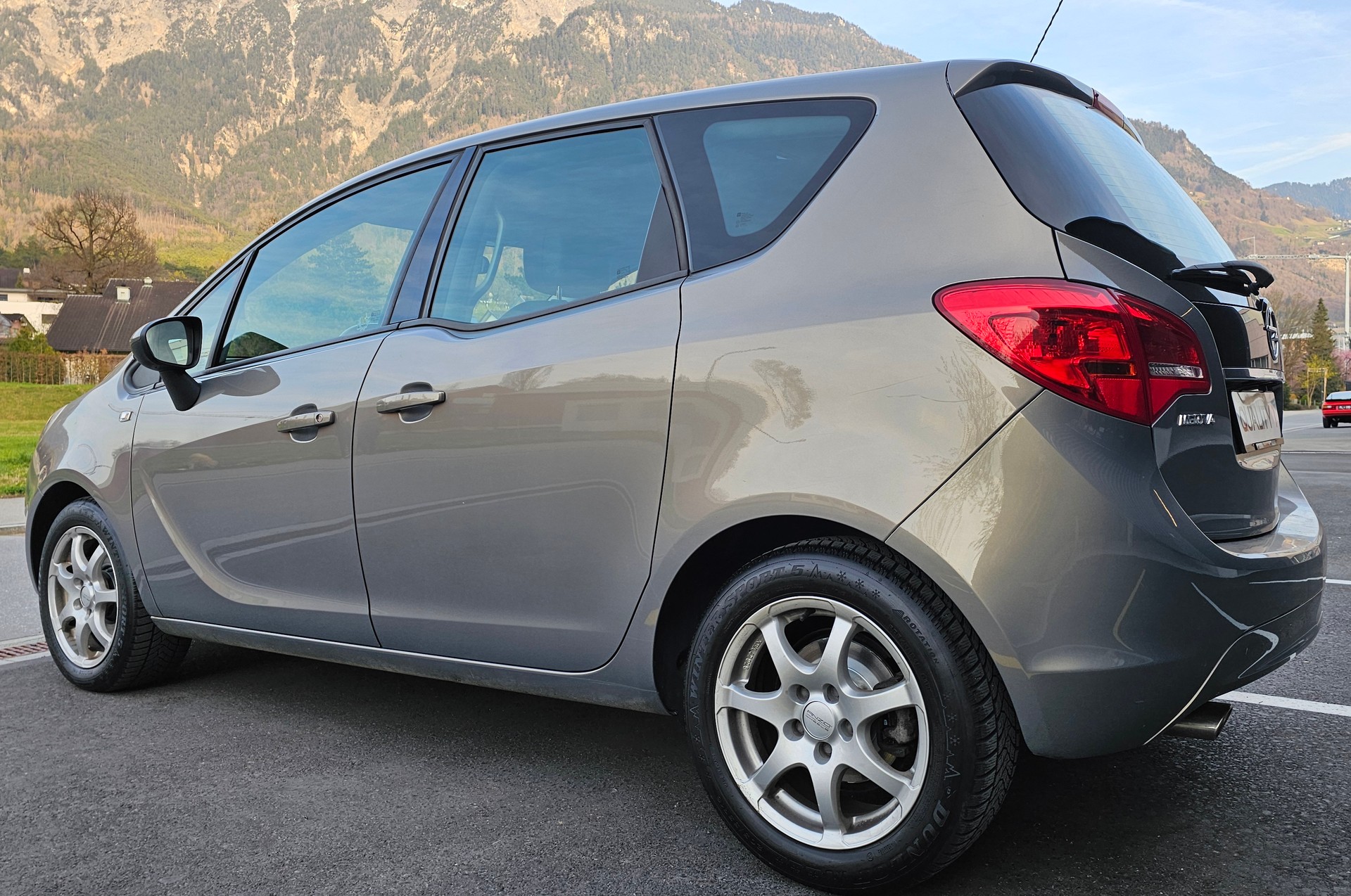 OPEL Meriva 1.4 Turbo Anniversary Edition-image-2