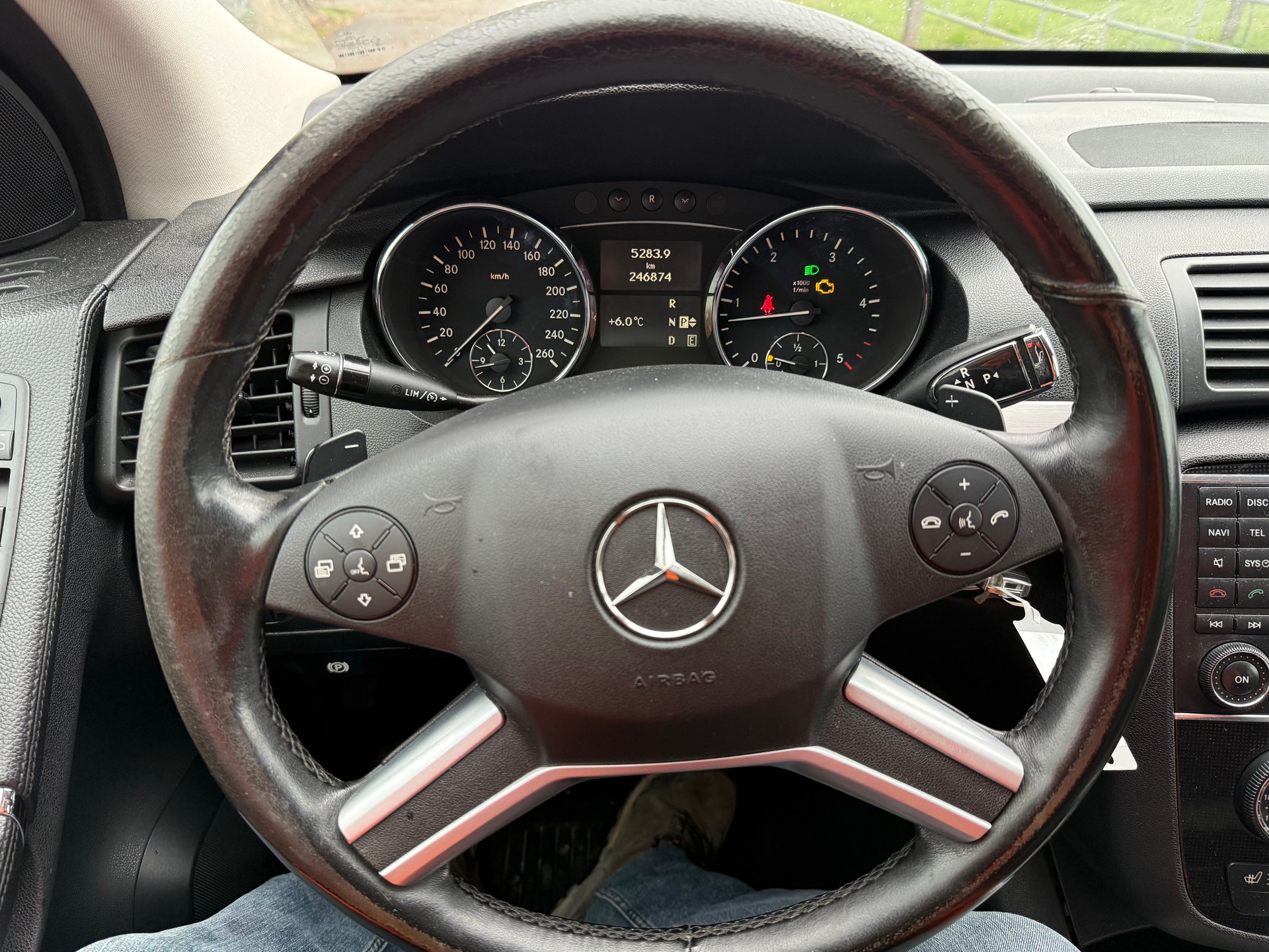 MERCEDES-BENZ R 350 BlueTEC L 4Matic 7G-Tronic-image-12