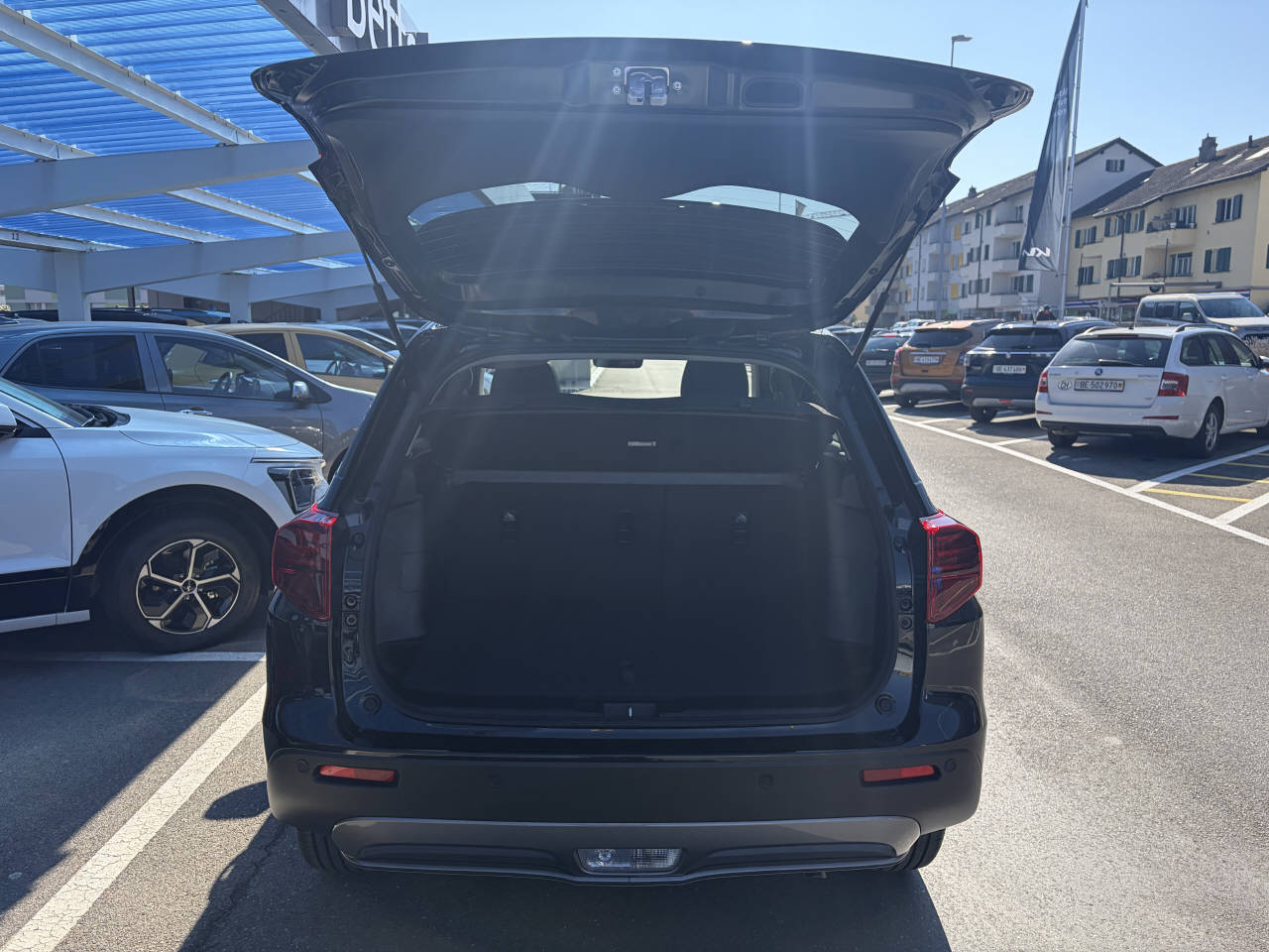 SUZUKI Vitara 1.4 T Sakura Top Hybrid 4x4-image-7