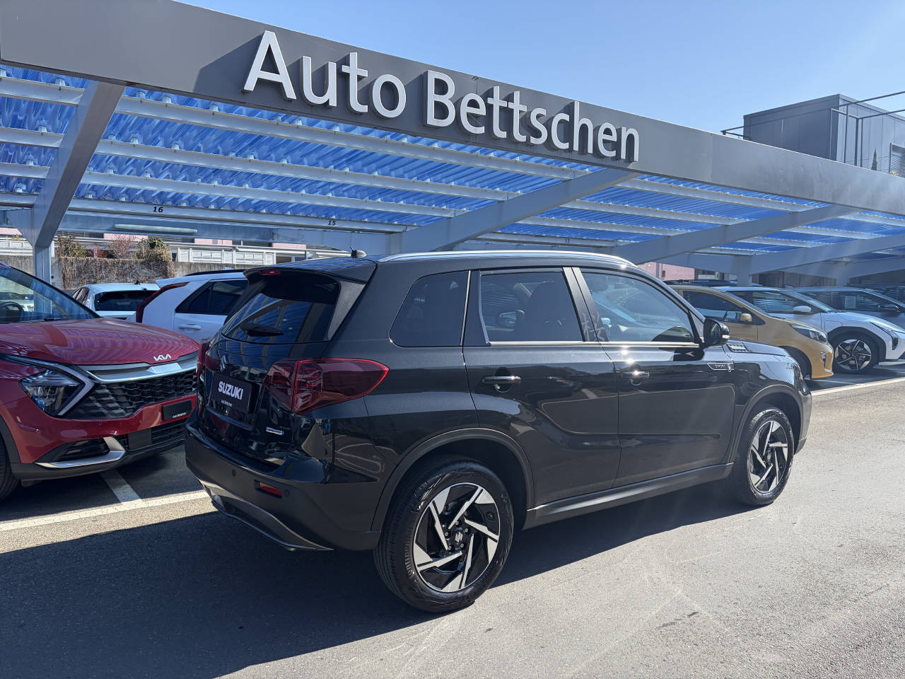 SUZUKI Vitara 1.4 T Sakura Top Hybrid 4x4-image-2