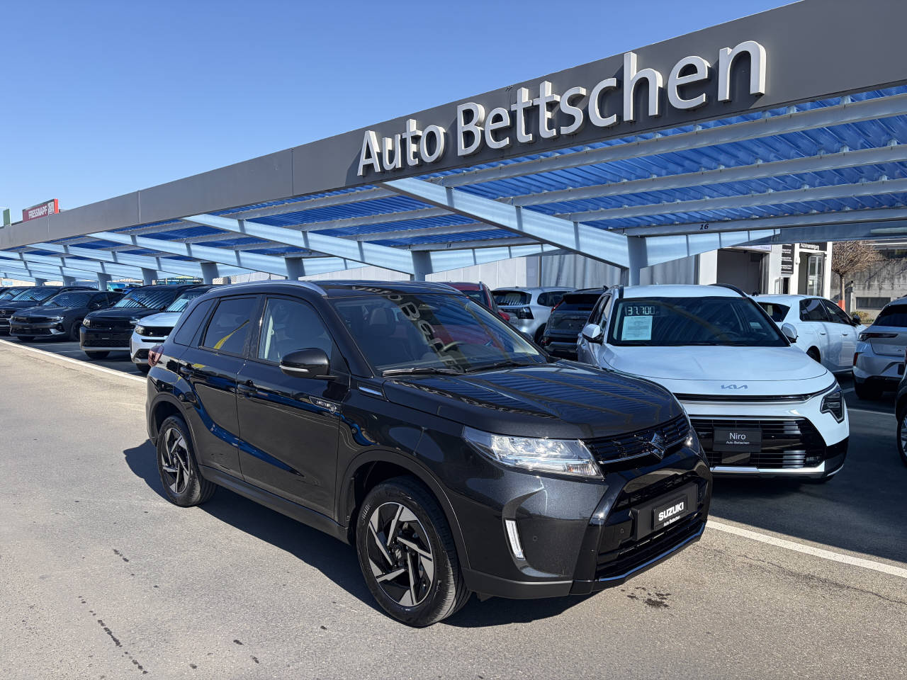 SUZUKI Vitara 1.4 T Sakura Top Hybrid 4x4-image-0