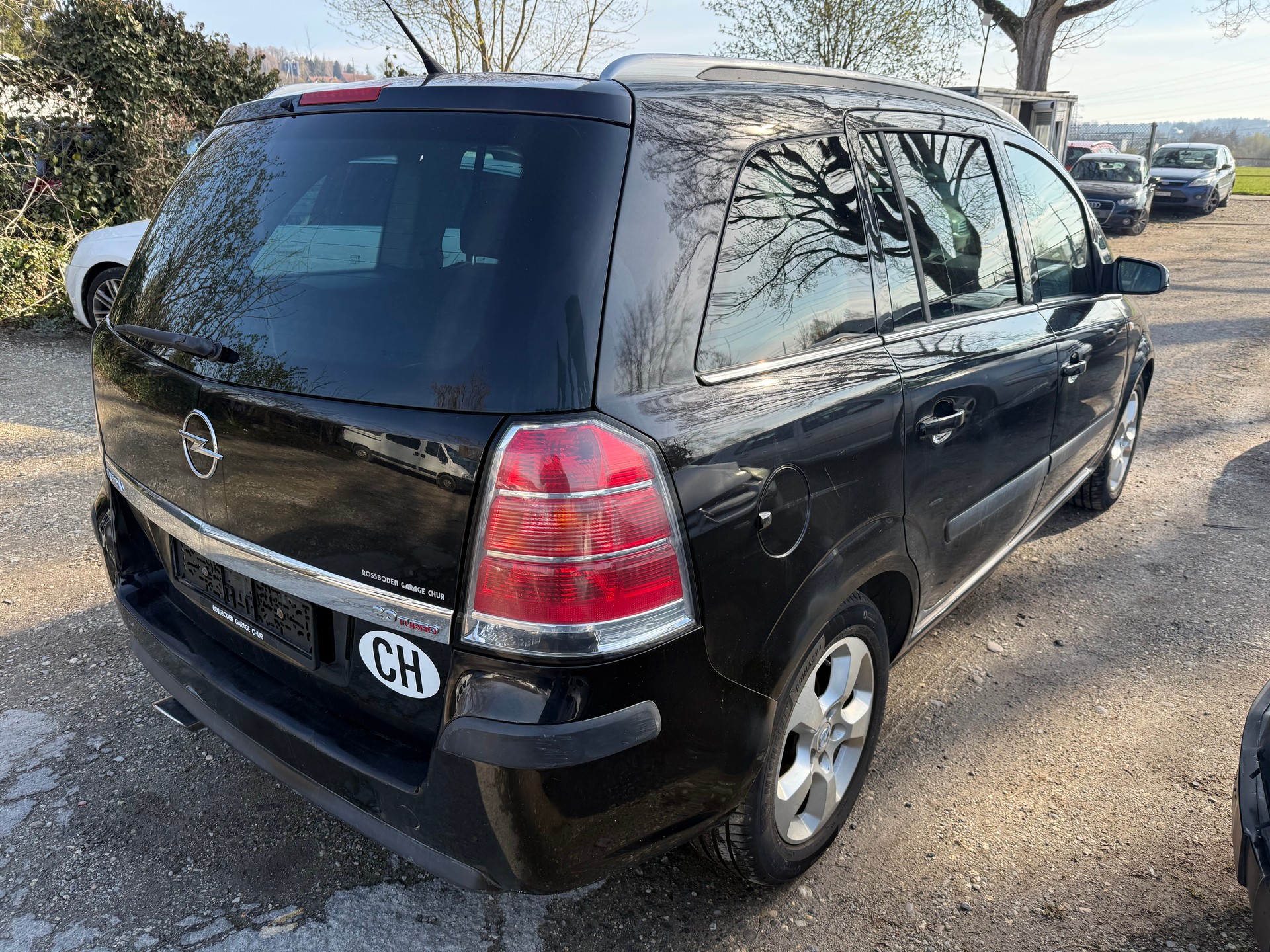 OPEL Zafira 2.0i 16V T Cosmo-image-6
