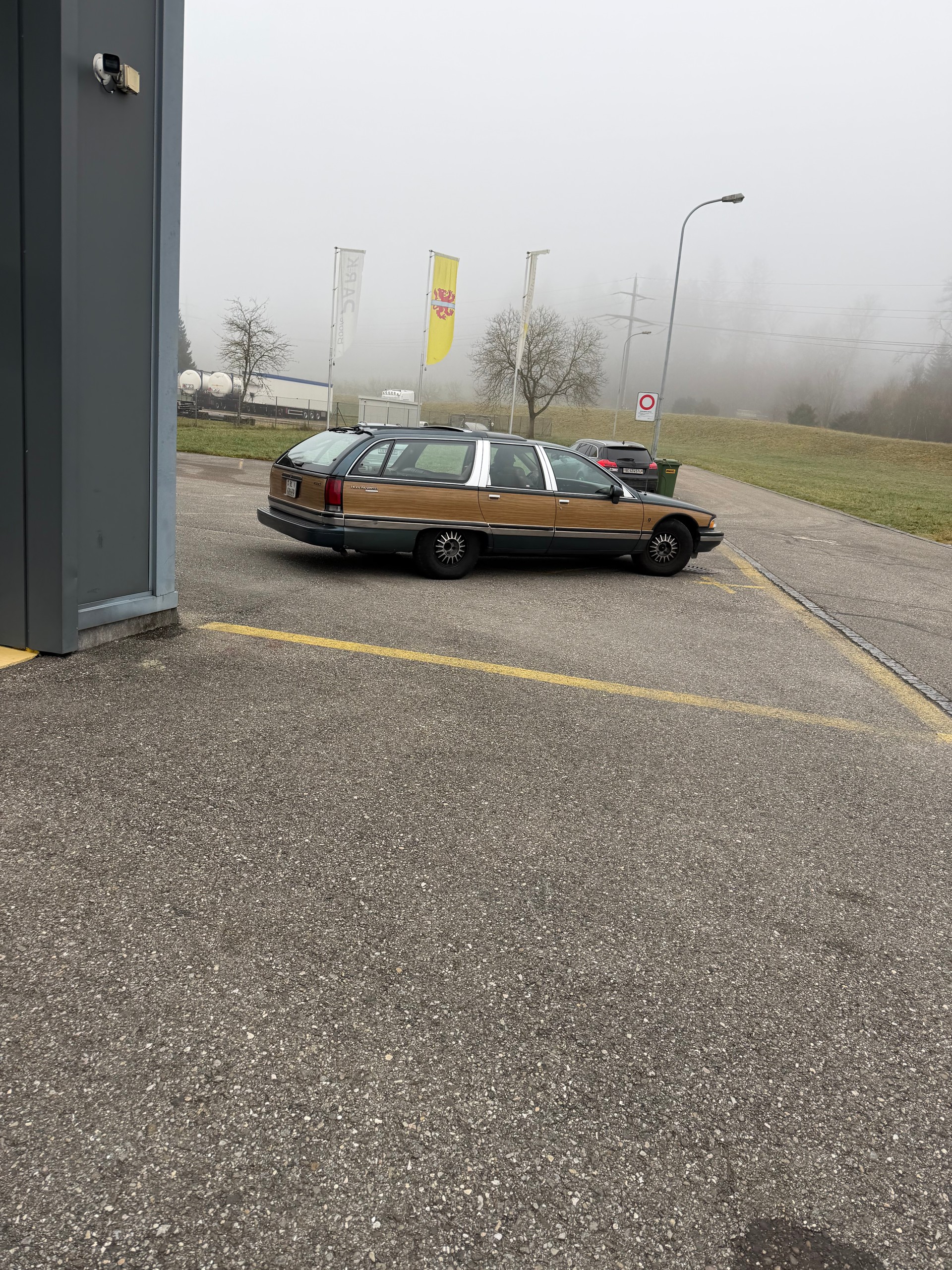 BUICK "UFO" !! ROUDMASTER KOMBI 5.7 LITER V8. MIT 8 PLÄTZE. SEHR SELTEN. ZUM AUFBEREITEN 4`500.- AB PLATZ.-image-14