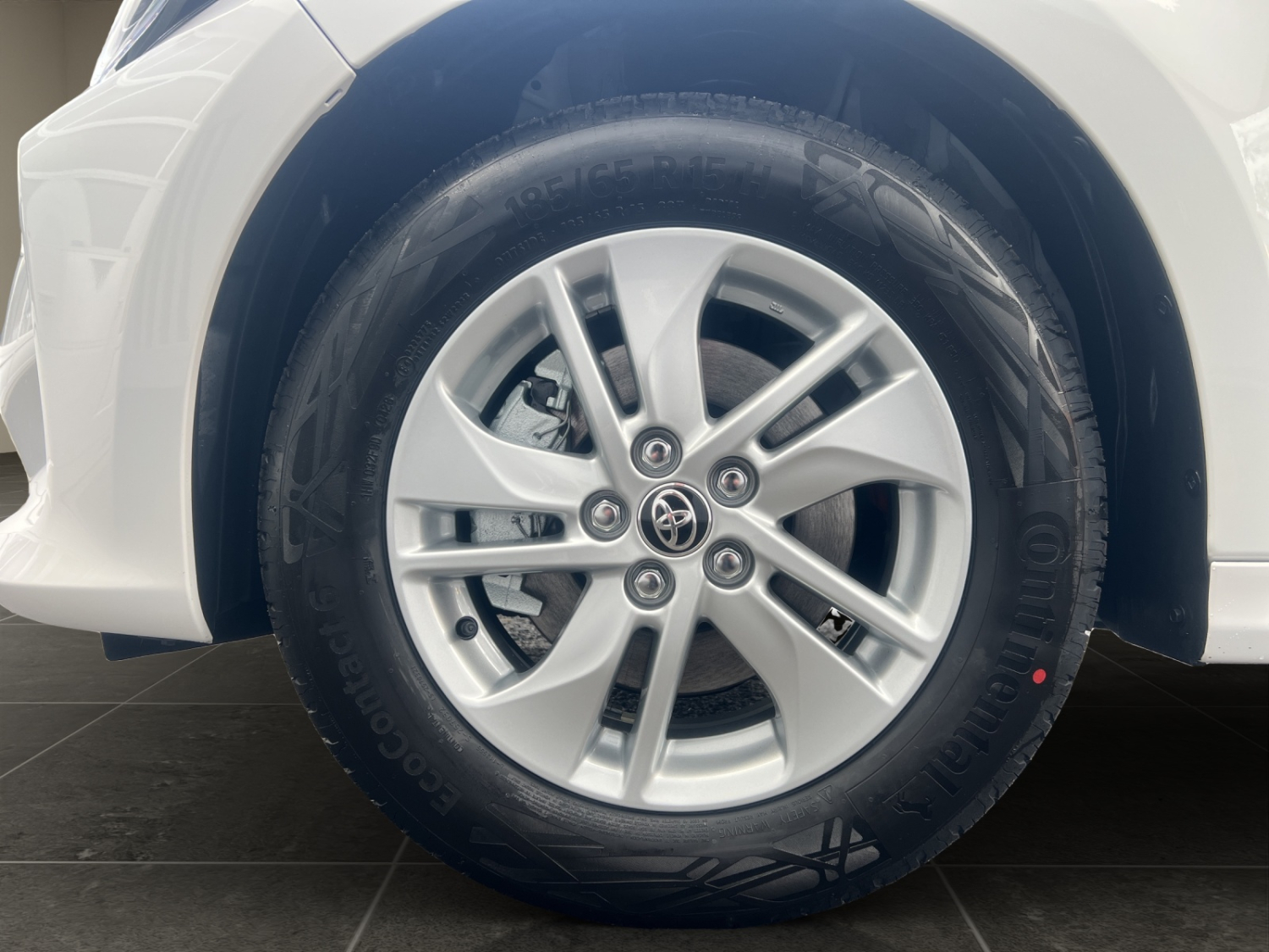 TOYOTA Yaris 1.5 VVT-i HSD Comfort-image-18