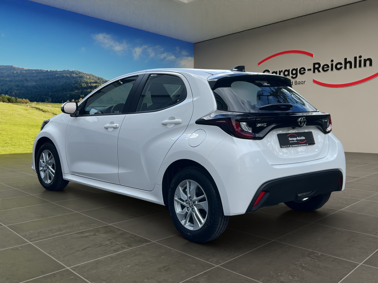 TOYOTA Yaris 1.5 VVT-i HSD Comfort-image-2