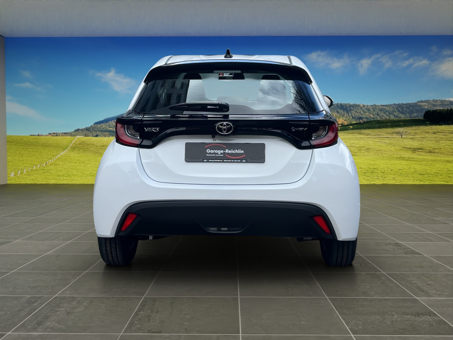 TOYOTA Yaris 1.5 VVT-i HSD Comfort-image-3