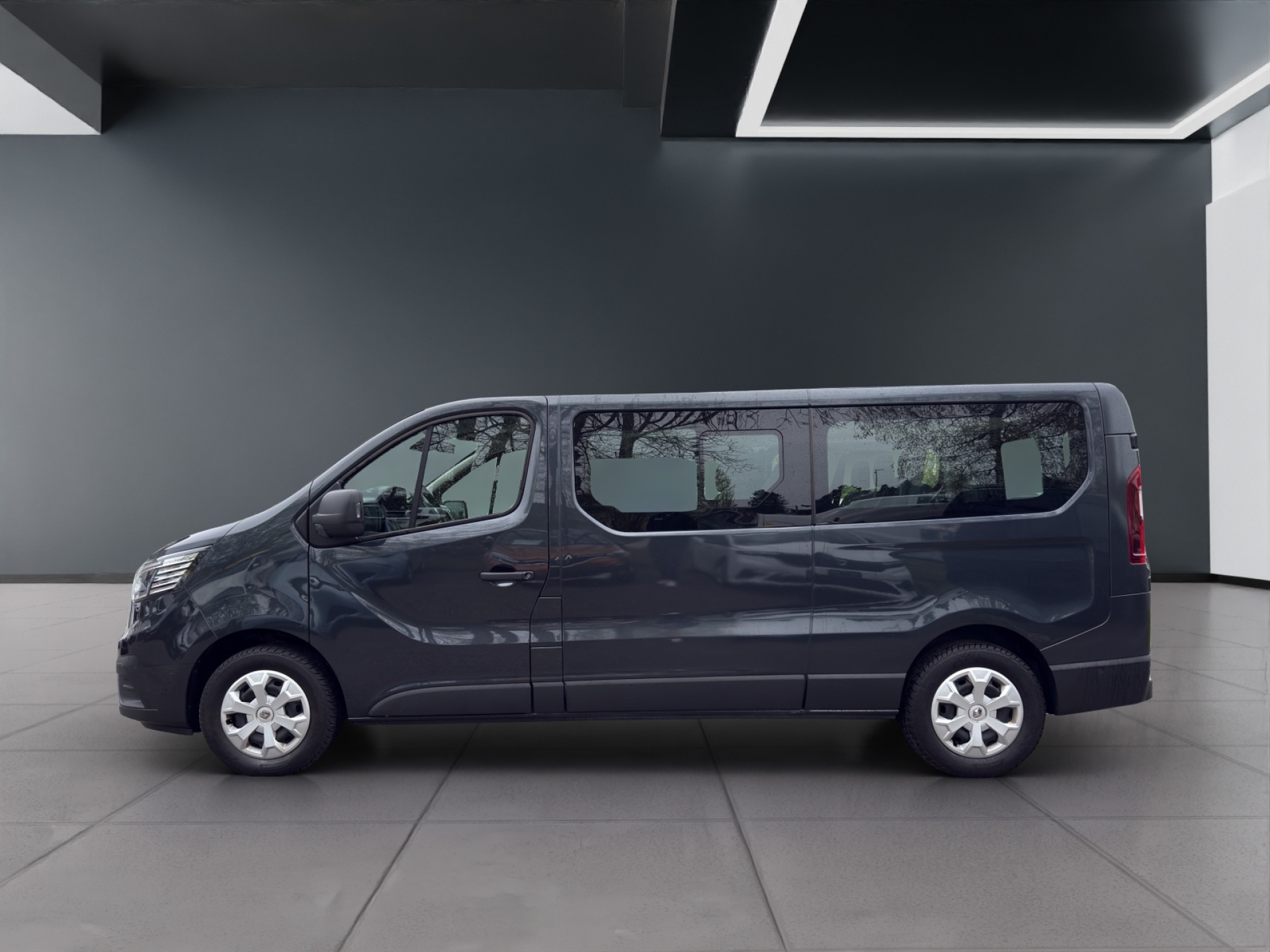 RENAULT Trafic Grand Passenger-showroom-element-1