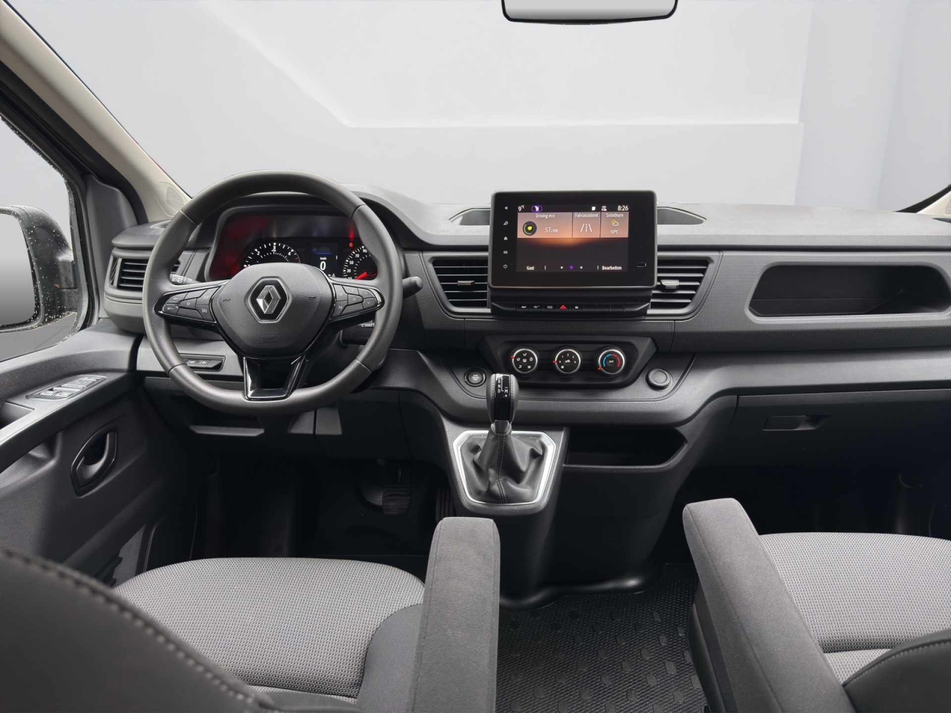 RENAULT Trafic Grand Passenger-image-10