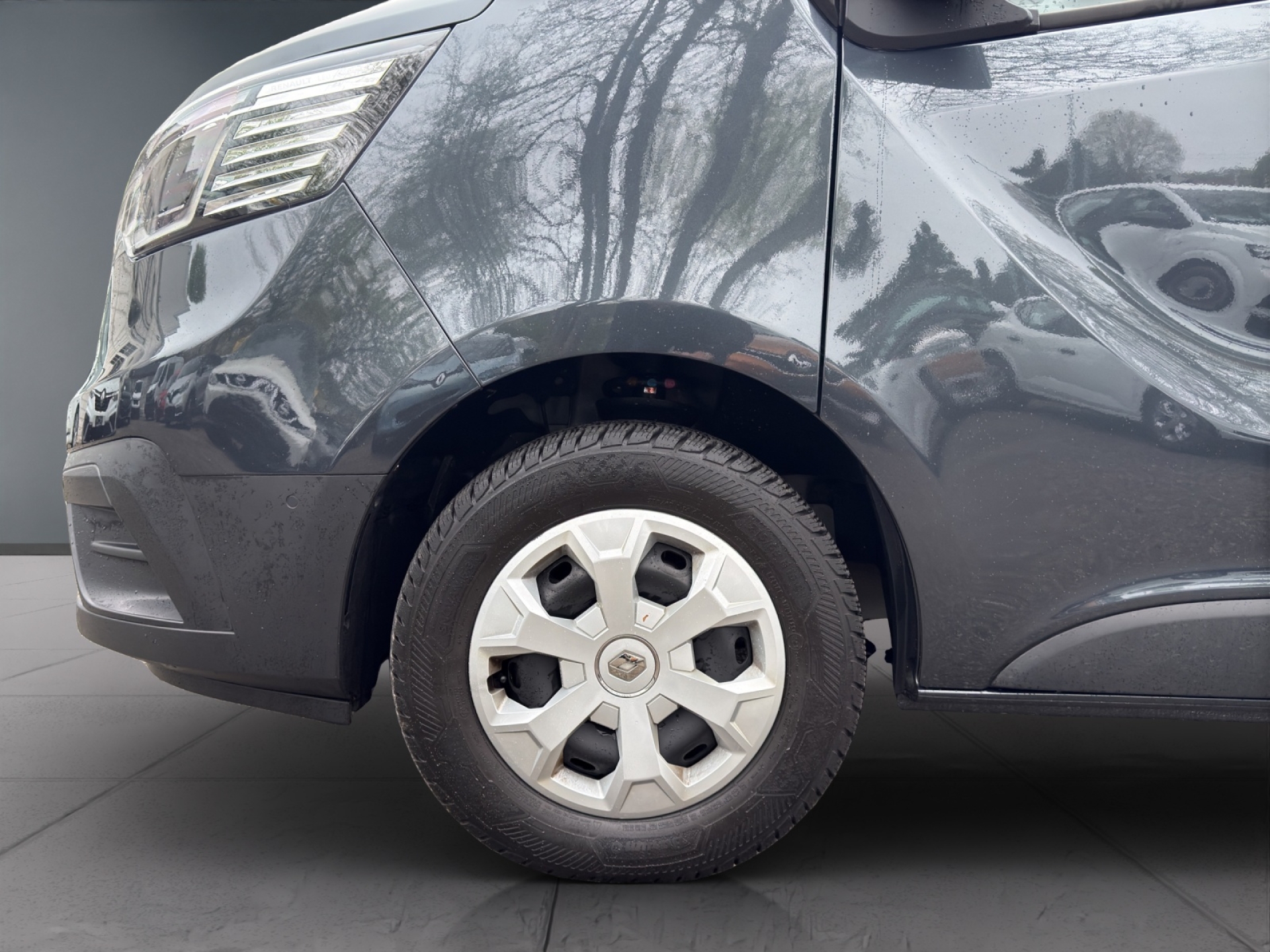 RENAULT Trafic Grand Passenger-image-15