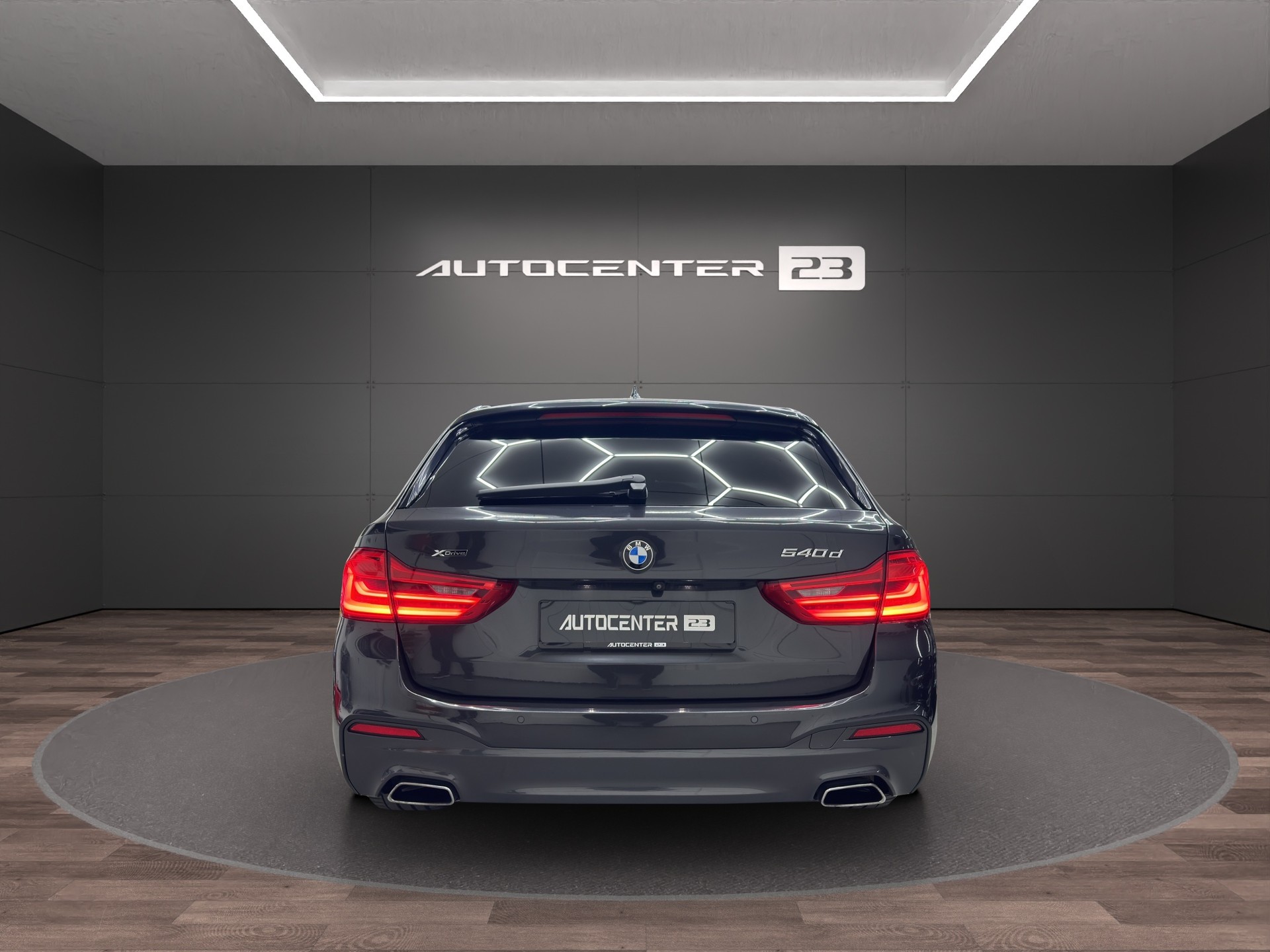 BMW 540d xDrive Touring Steptronic M Sport-image-3