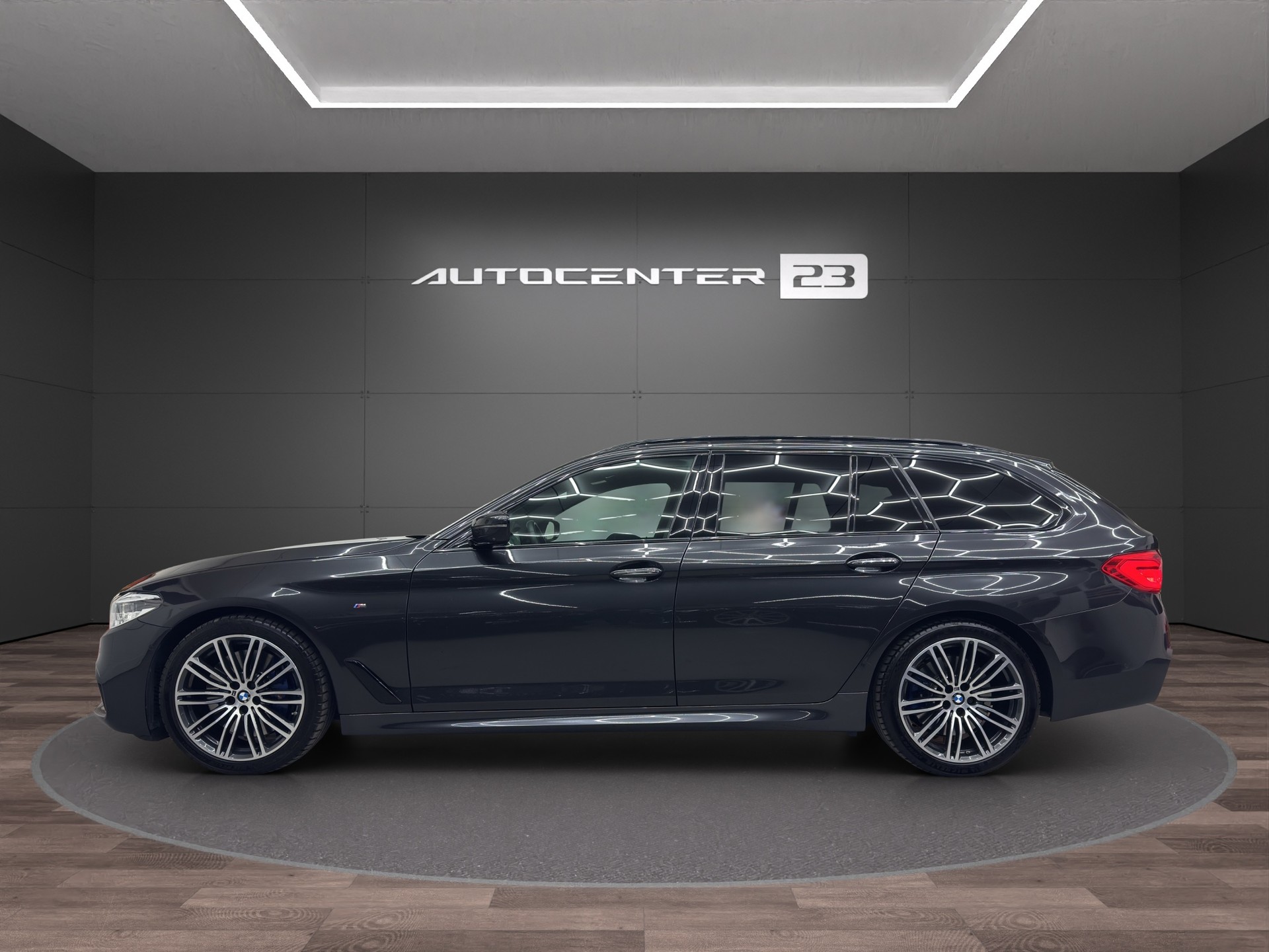 BMW 540d xDrive Touring Steptronic M Sport-image-1